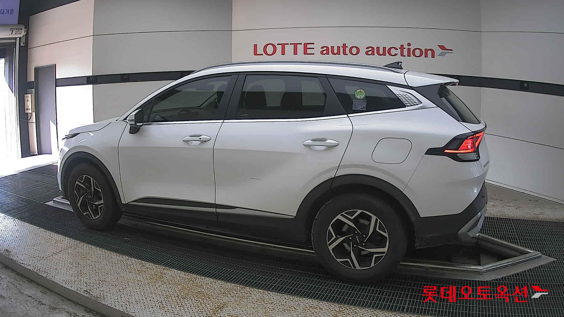 2022 - kia sportage