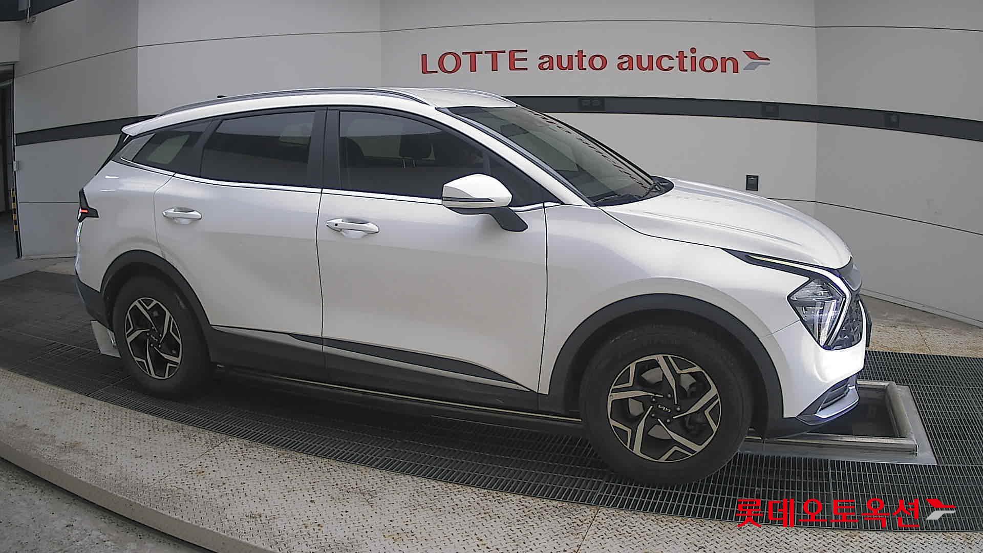 2022 - kia sportage