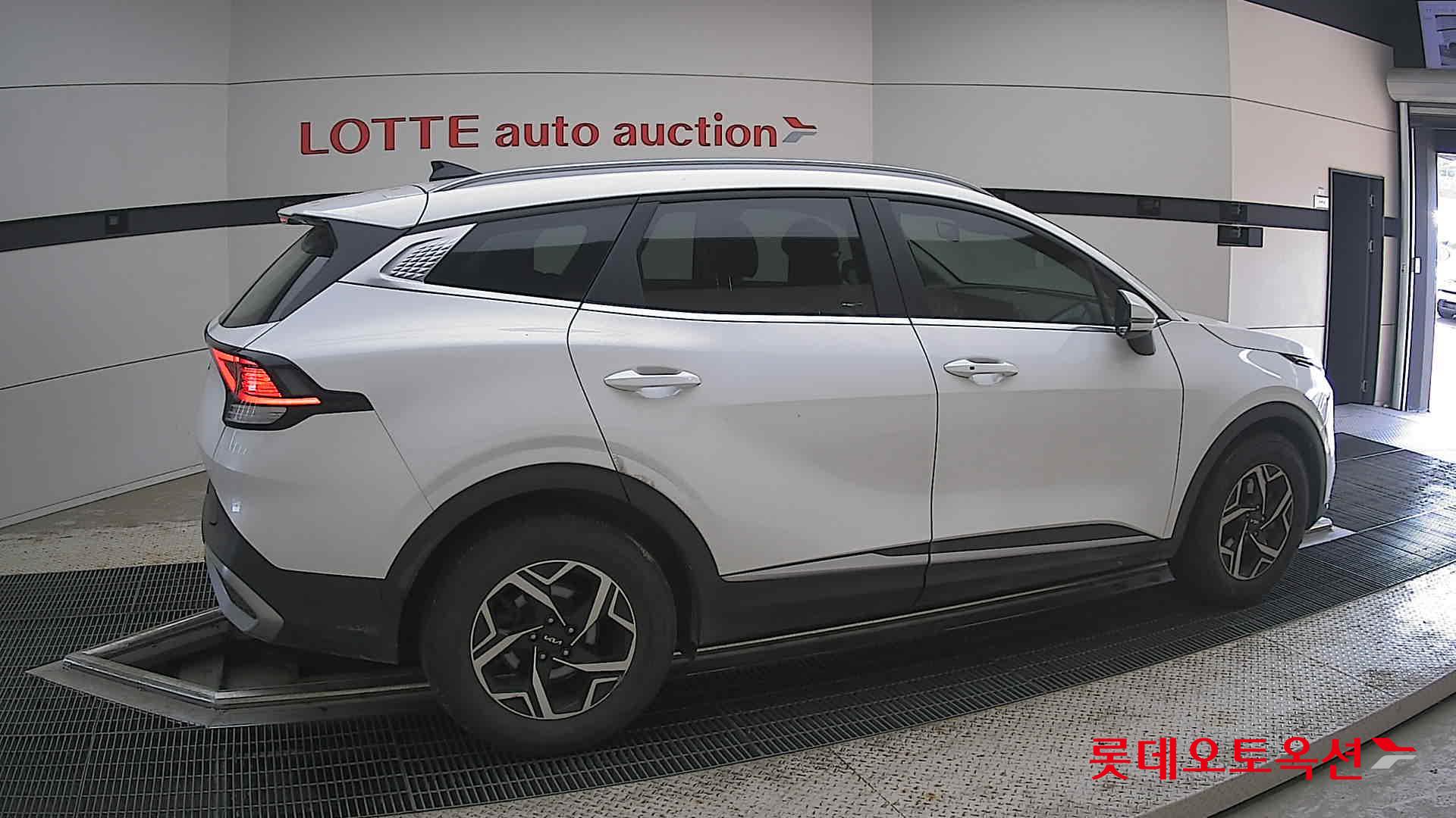 2022 - kia sportage