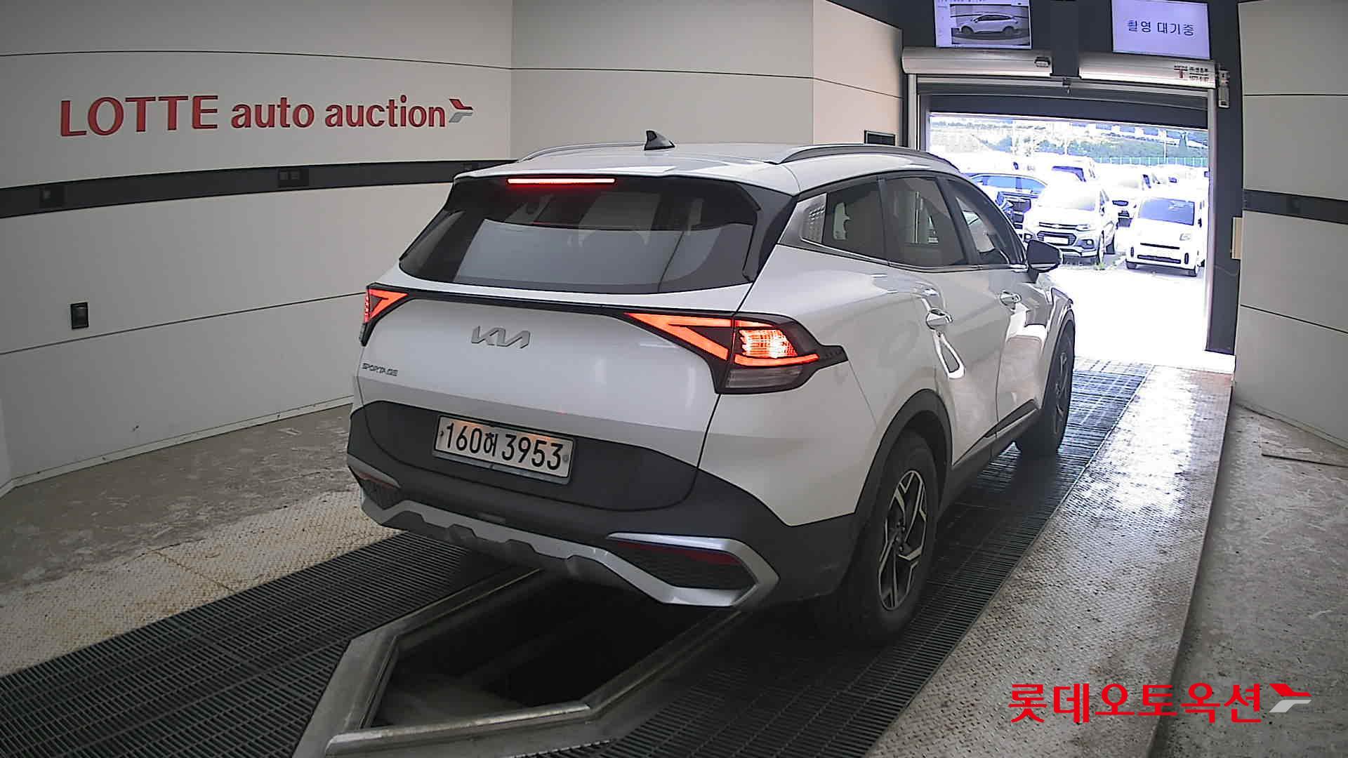 2022 - kia sportage