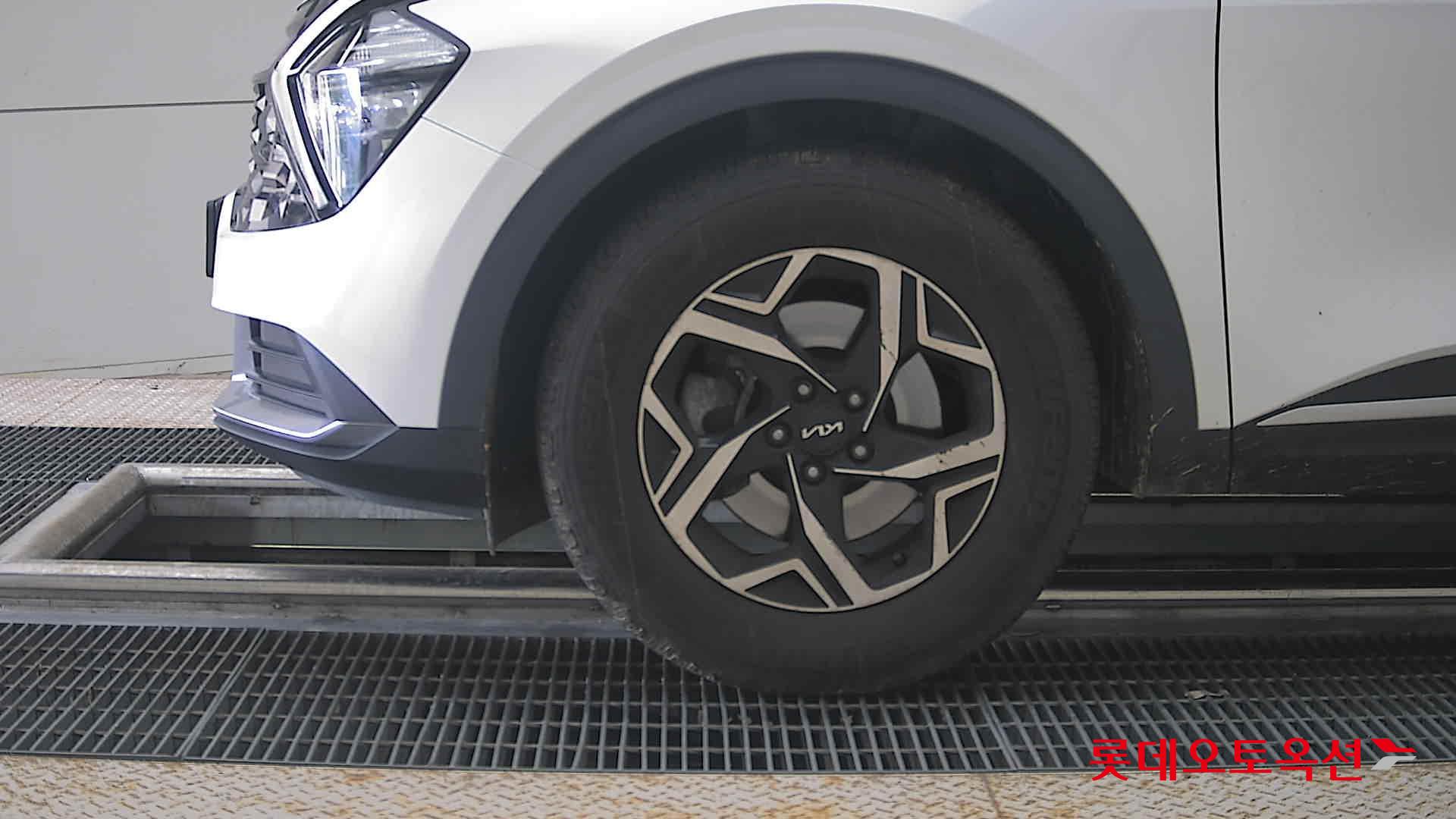 2022 - kia sportage