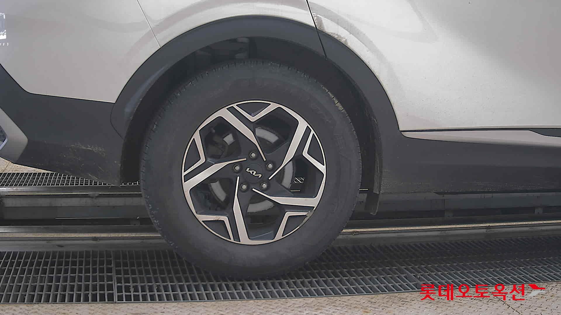 2022 - kia sportage
