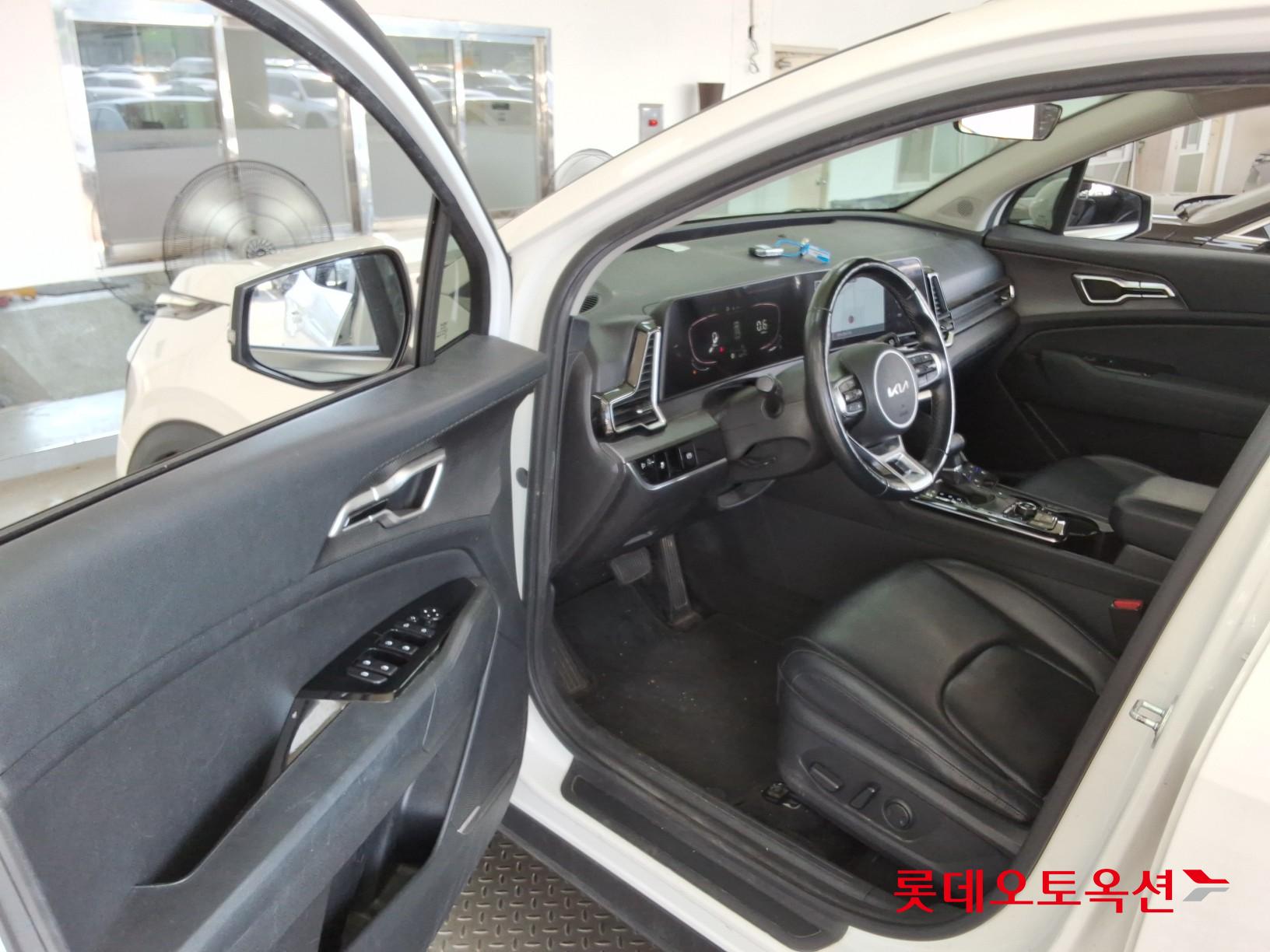 2022 - kia sportage