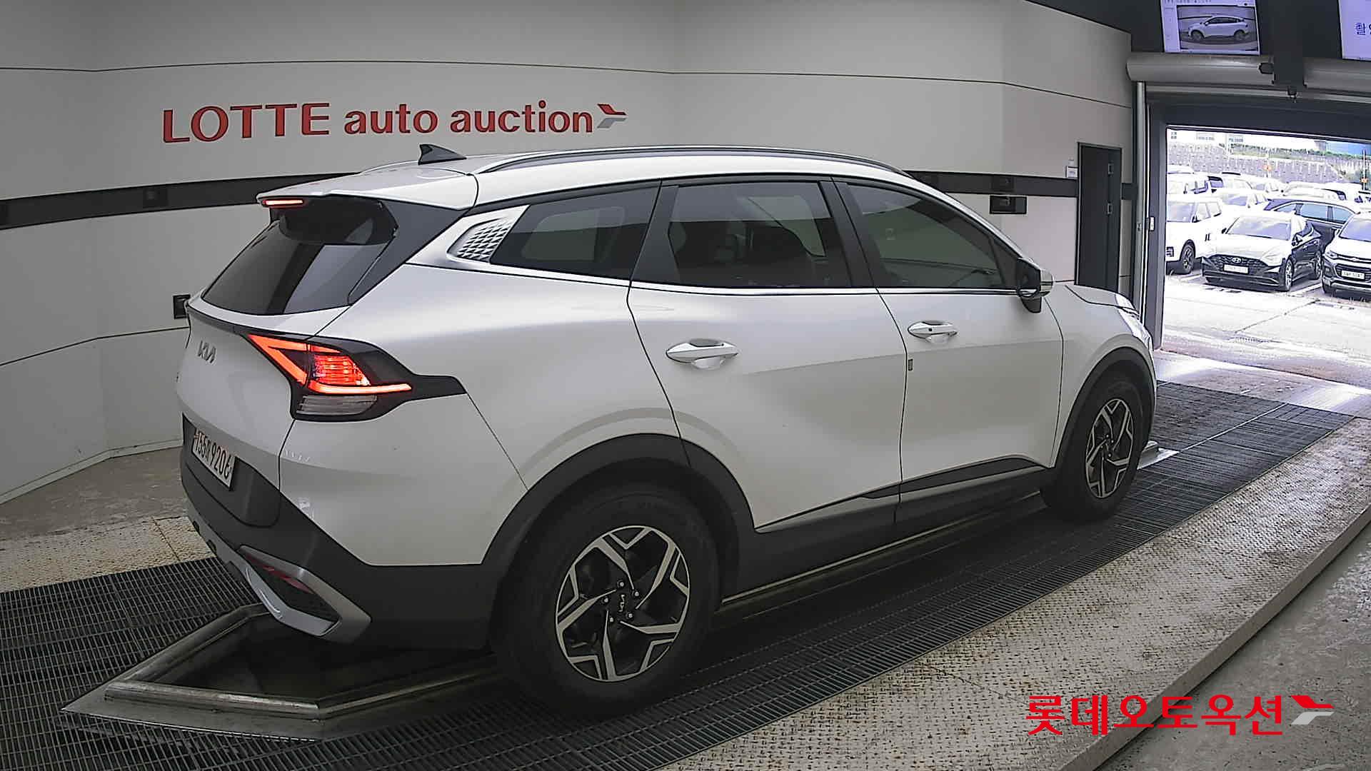 2022 - kia sportage