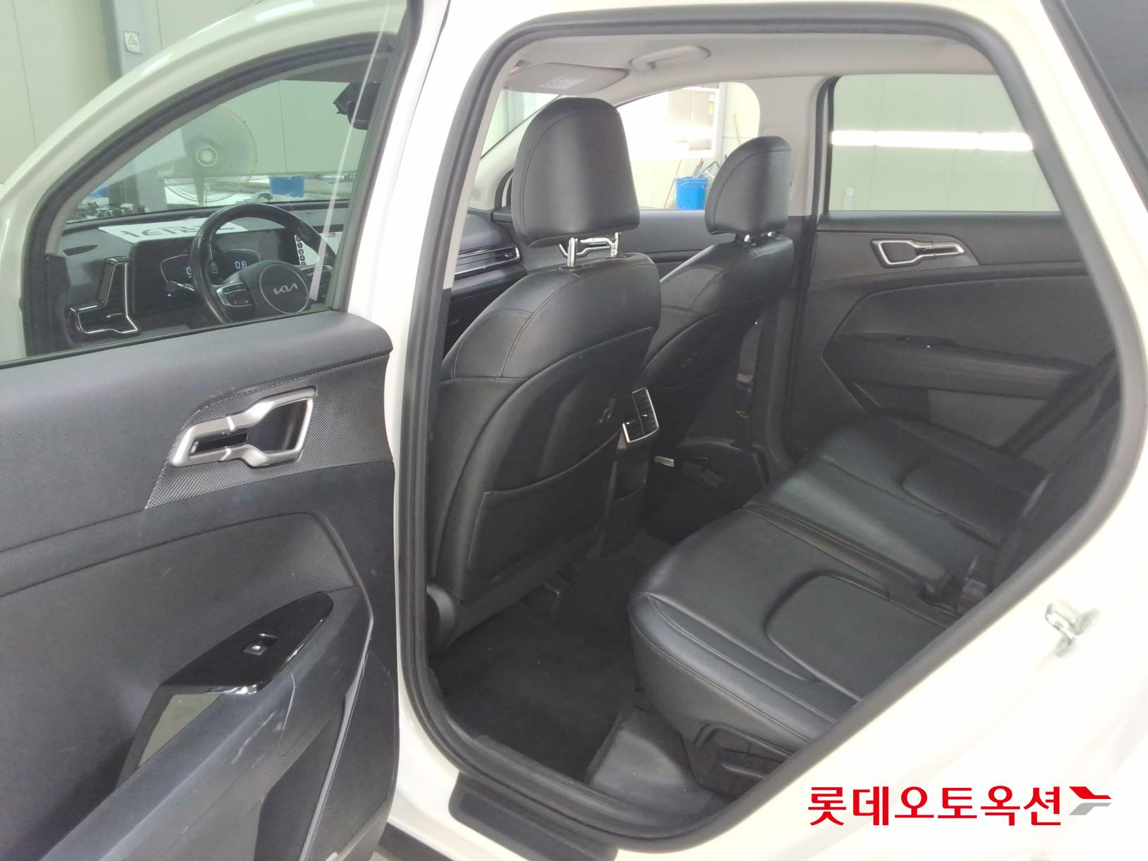 2022 - kia sportage