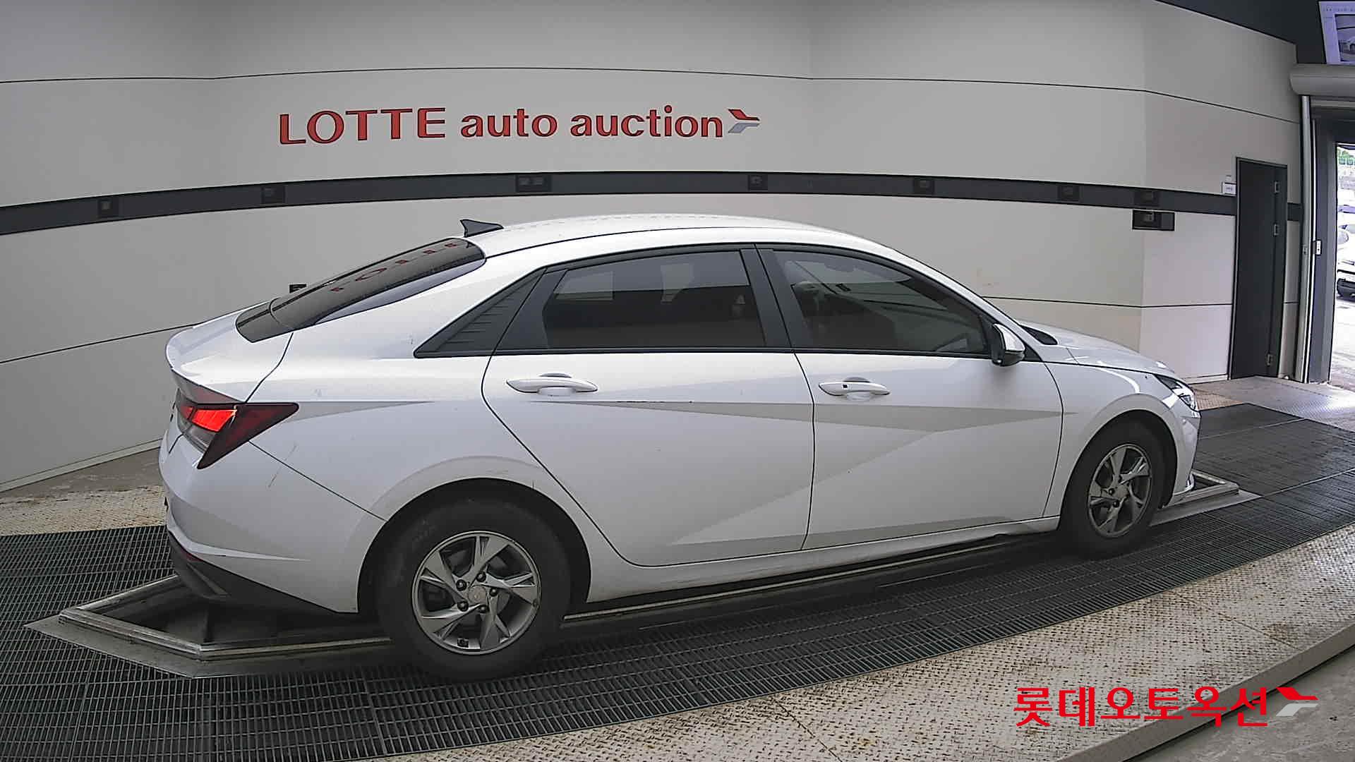 2021 - hyundai avante