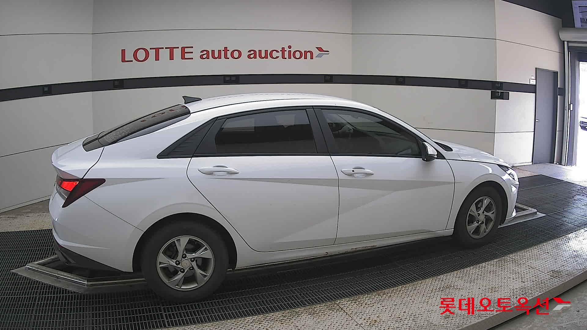 2021 - hyundai avante