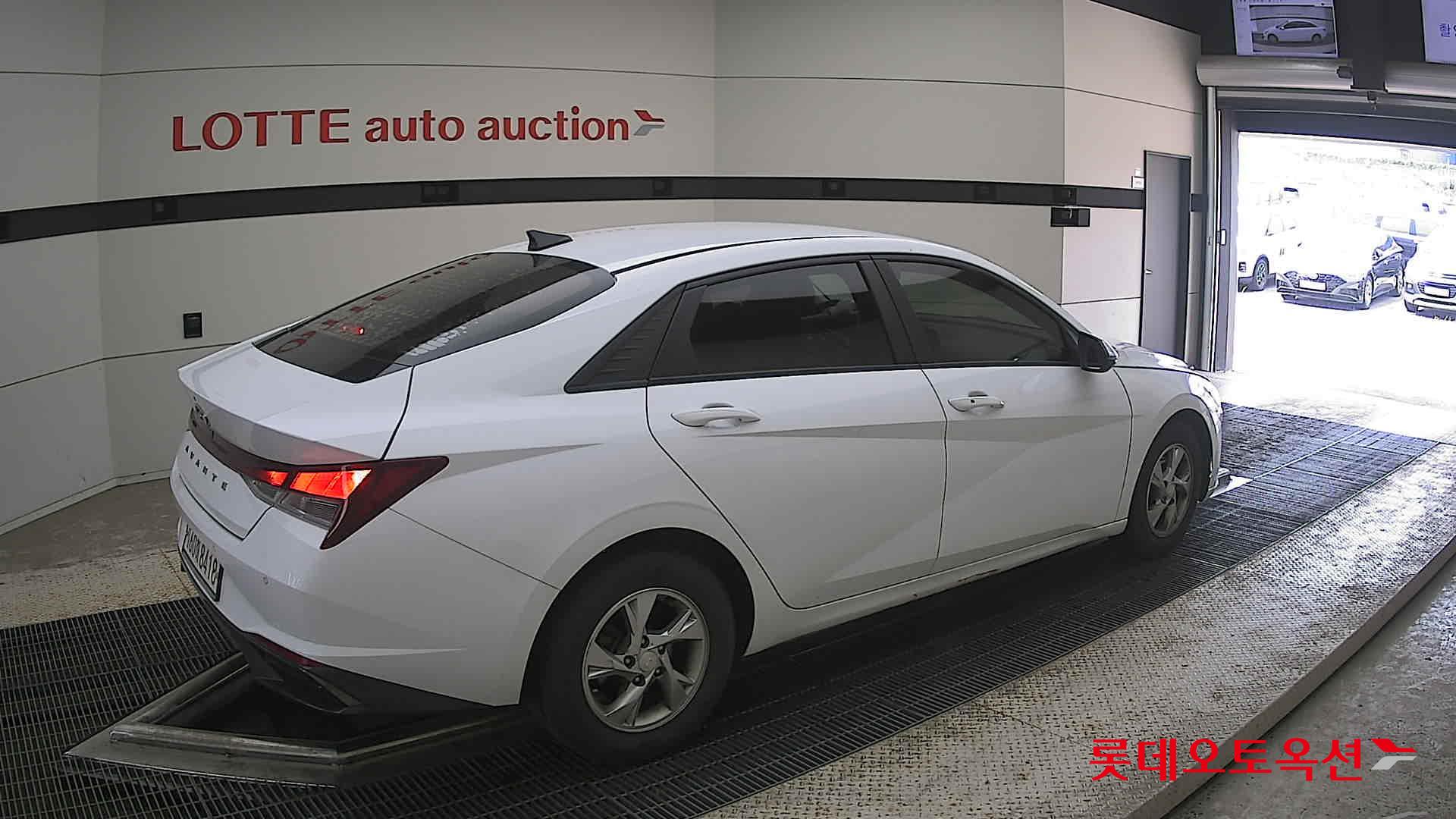2021 - hyundai avante