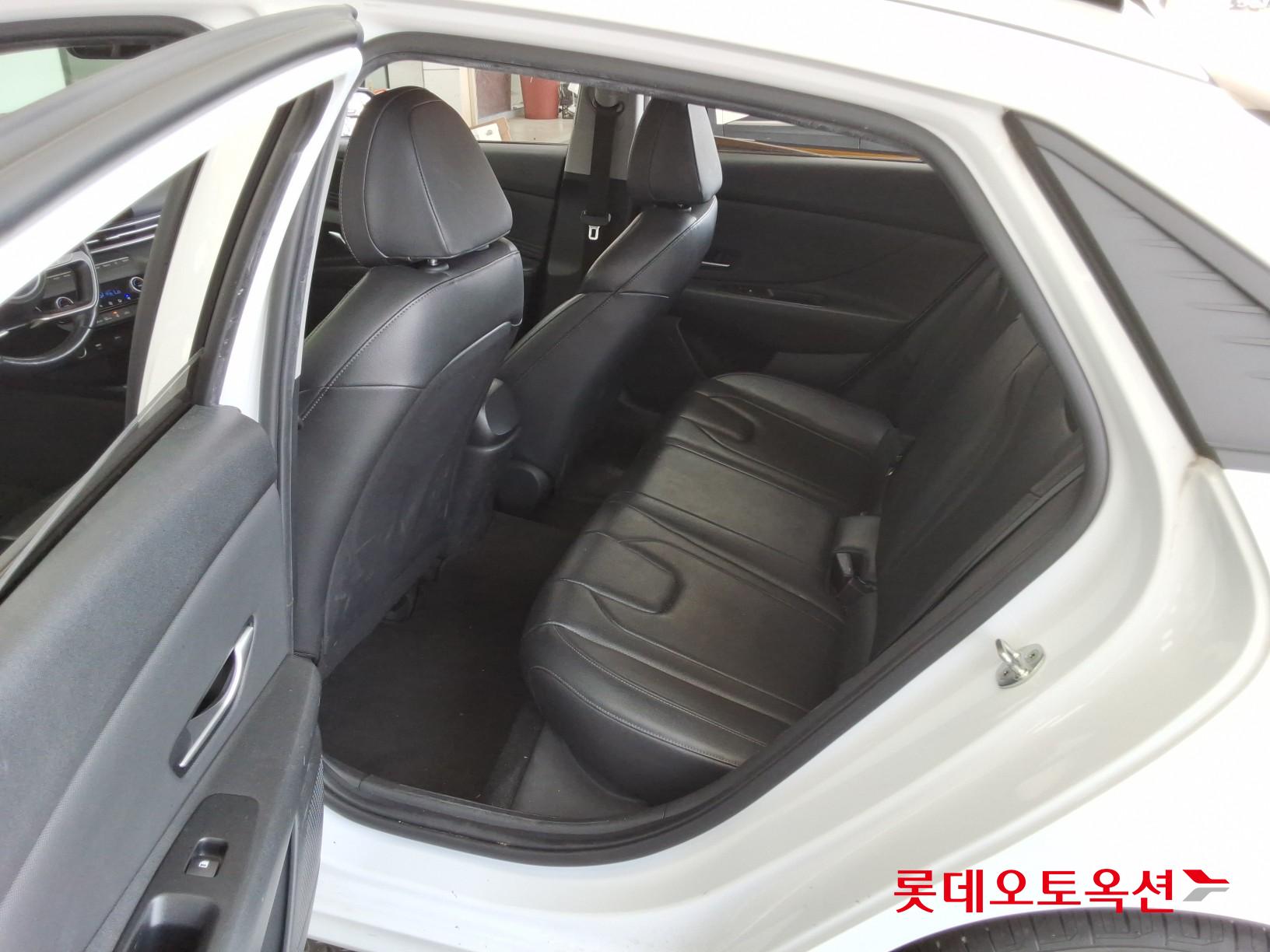 2021 - hyundai avante