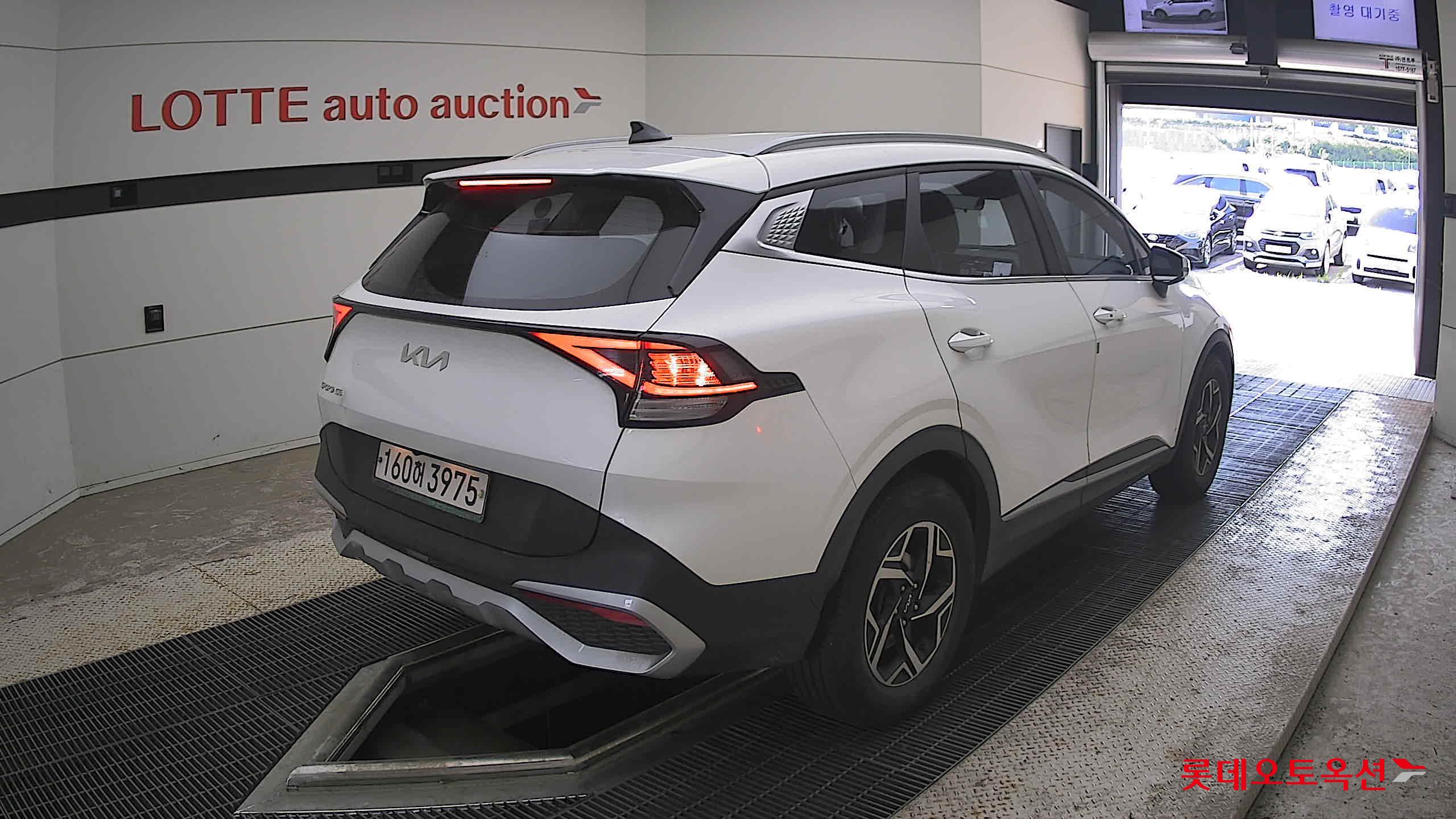 2022 - kia sportage
