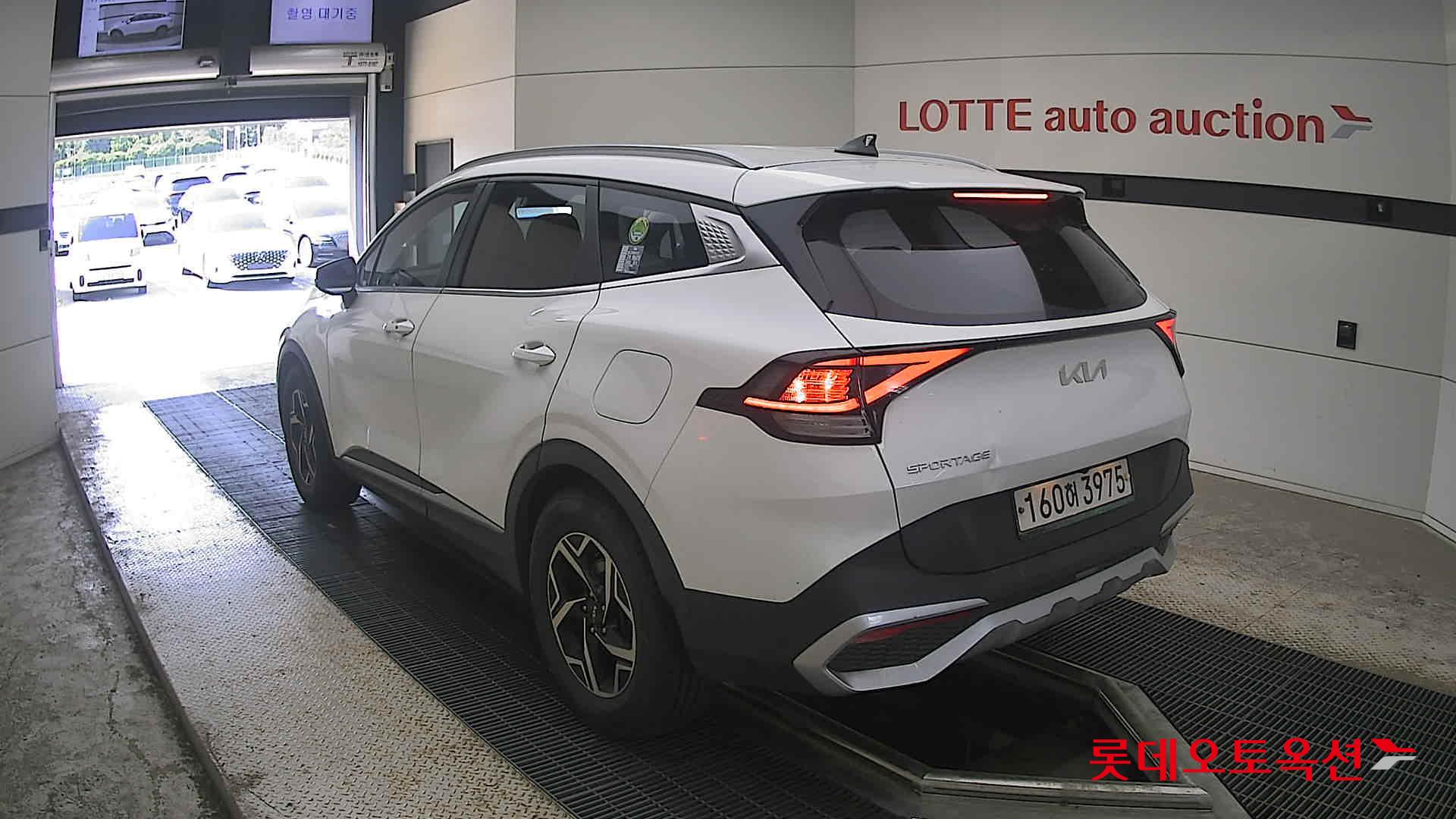 2022 - kia sportage