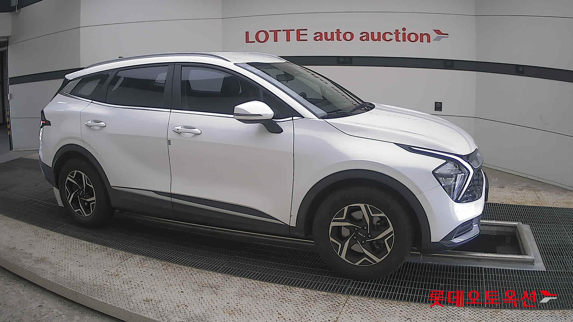 2022 - kia sportage