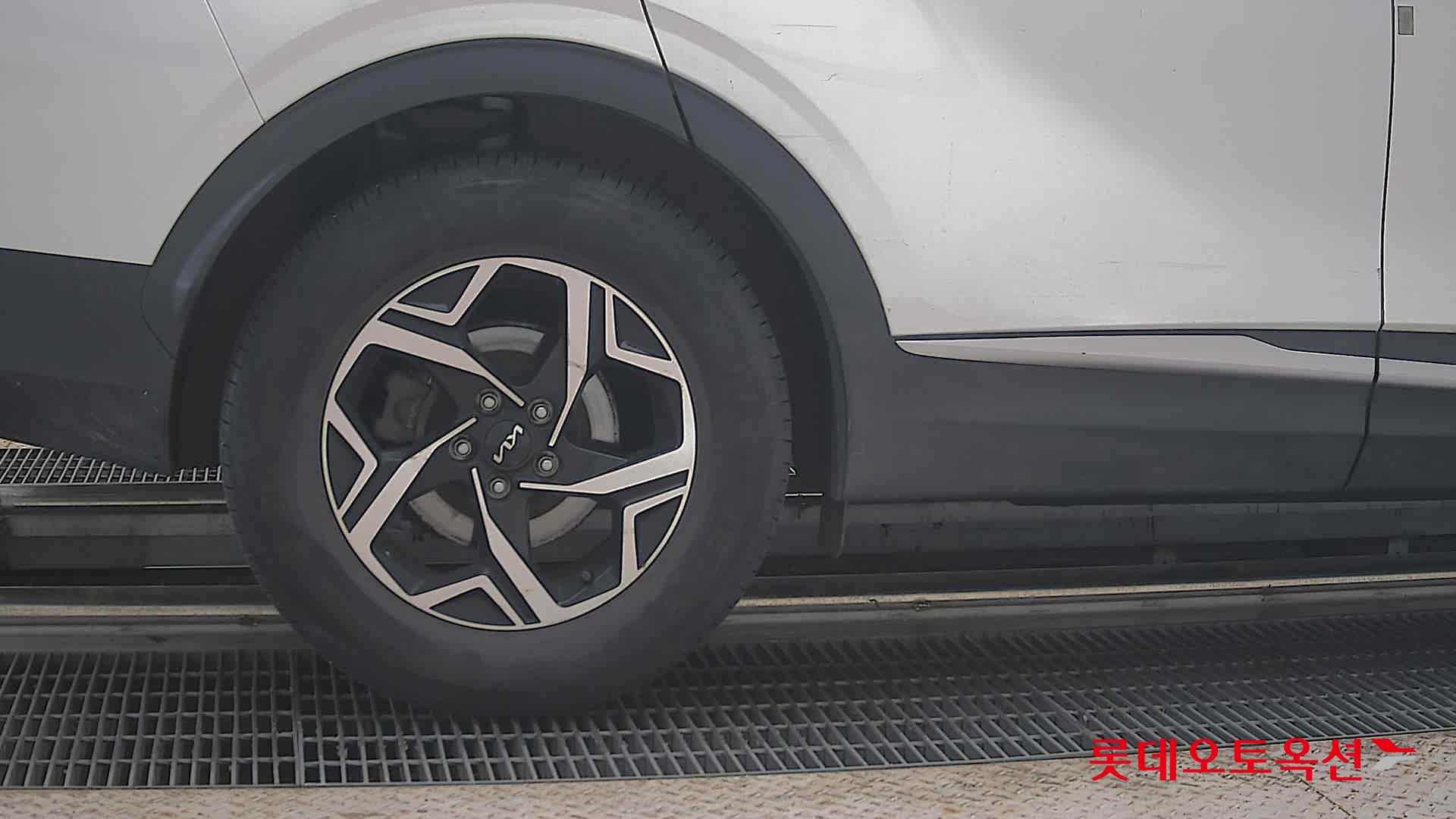 2022 - kia sportage