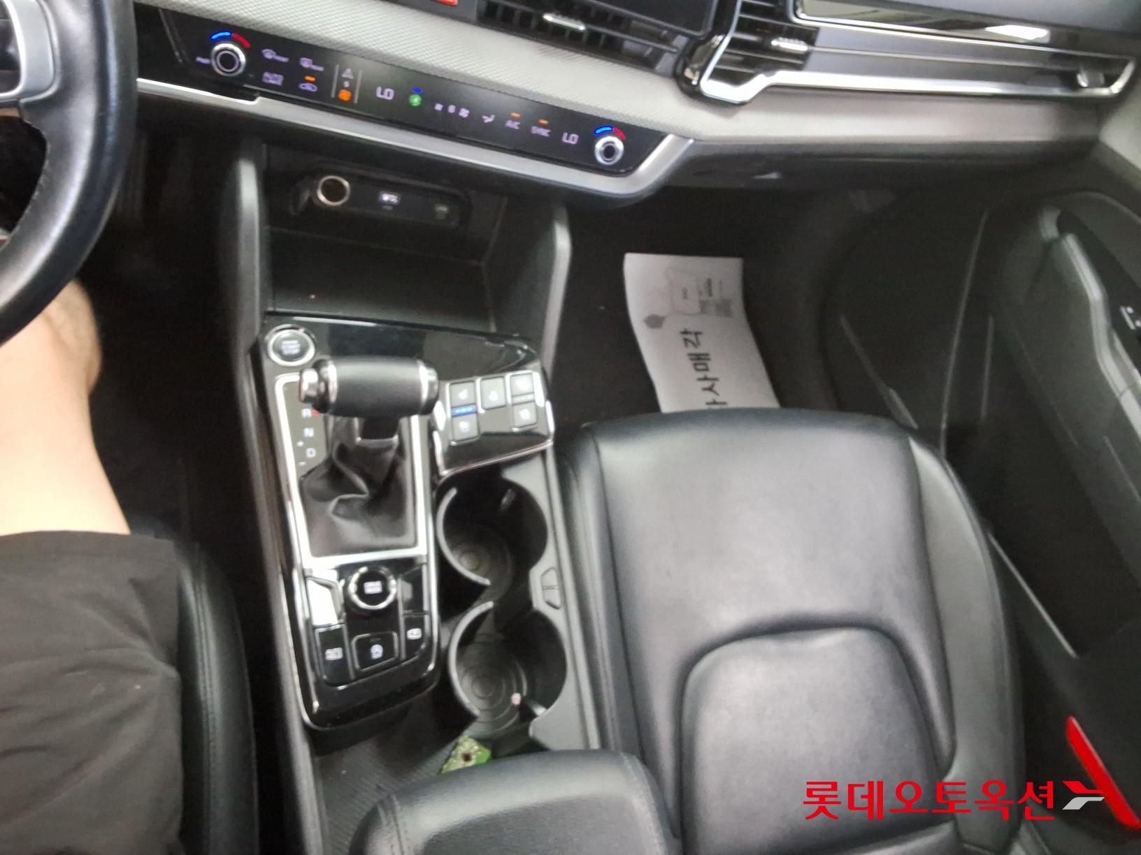 2022 - kia sportage