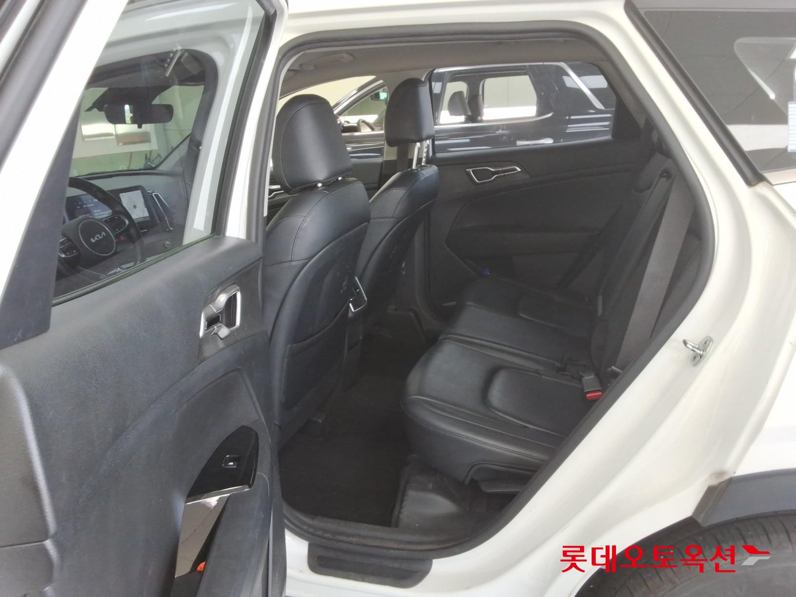 2022 - kia sportage