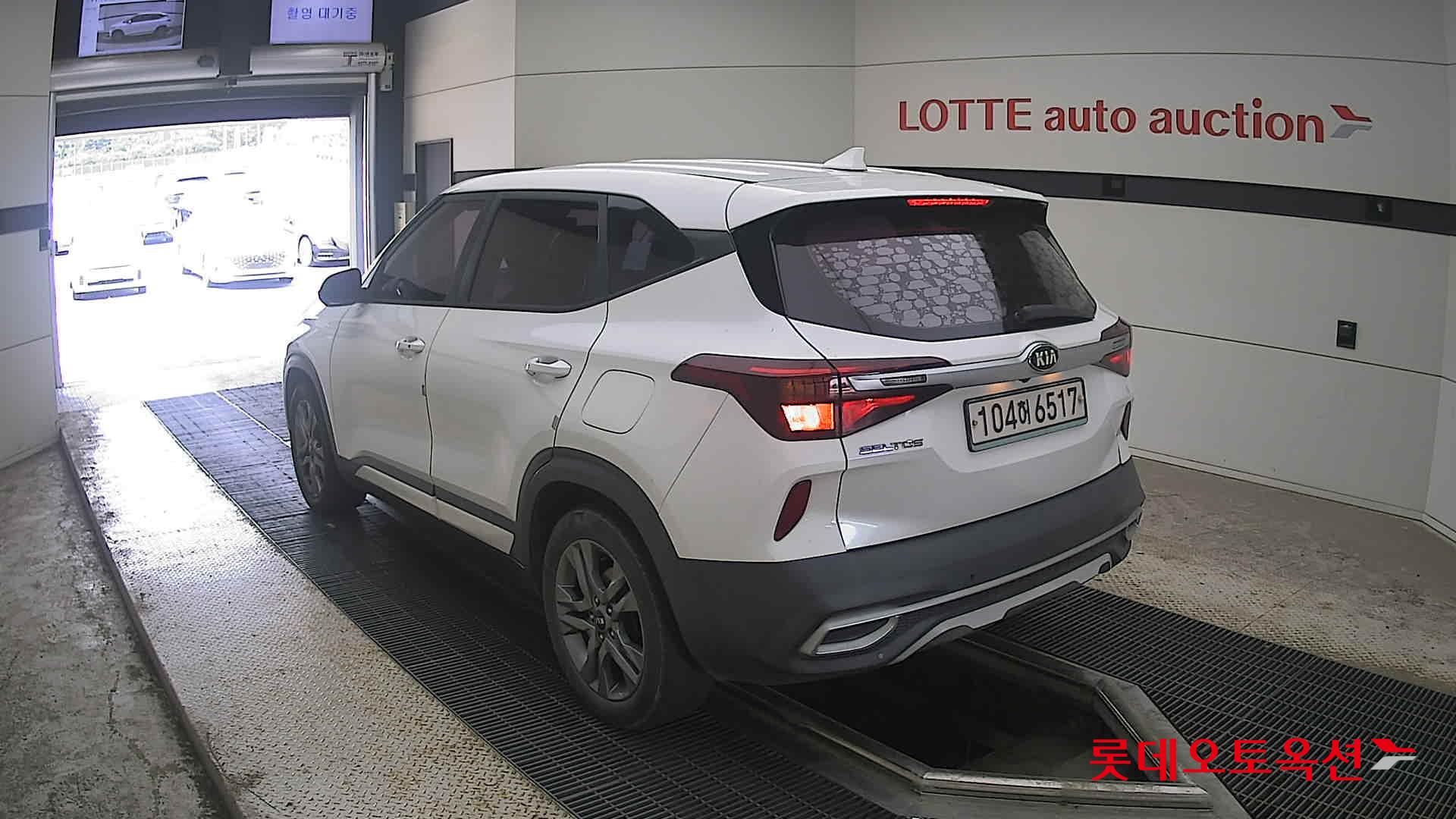 2021 - kia seltos