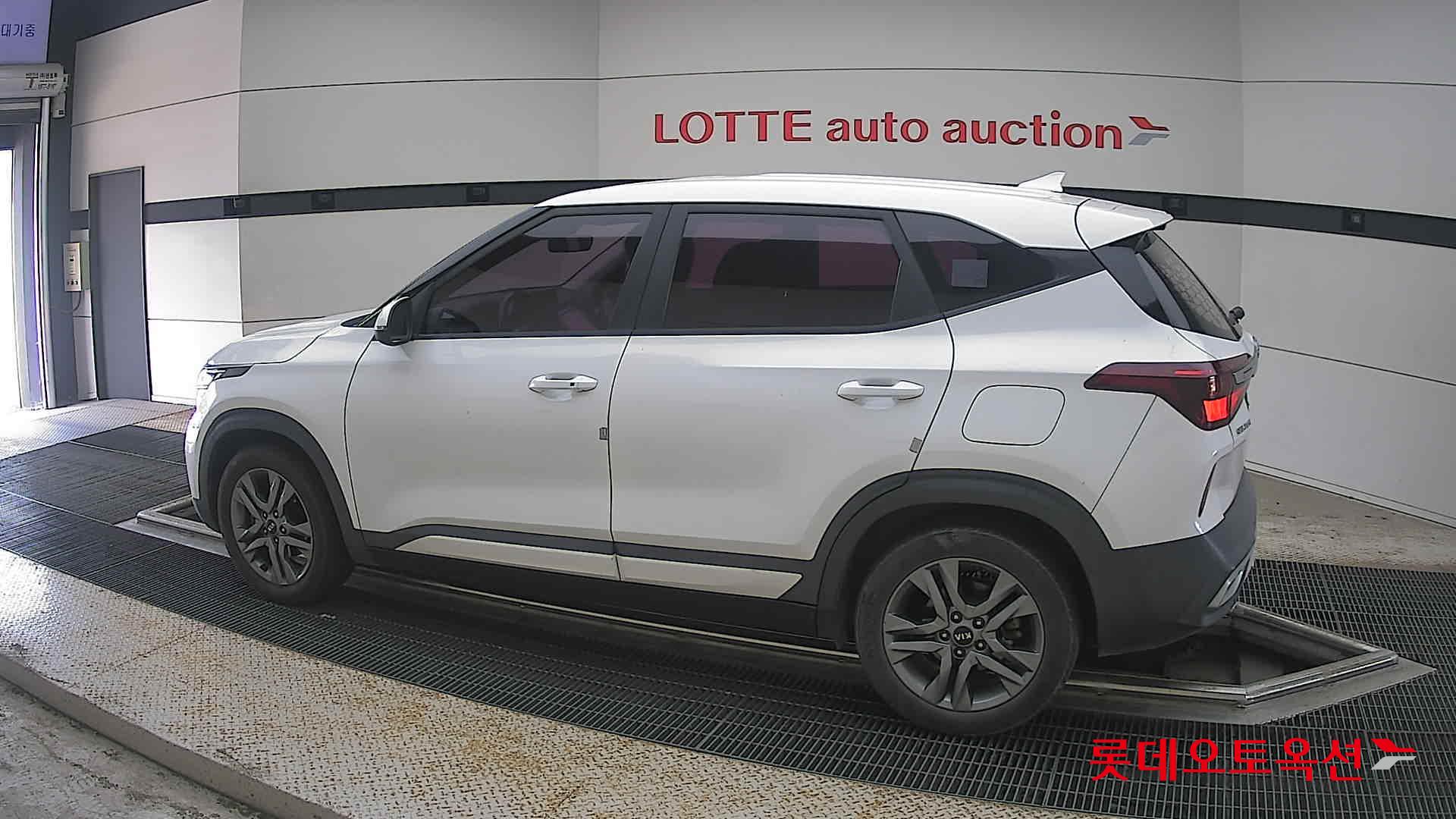 2021 - kia seltos