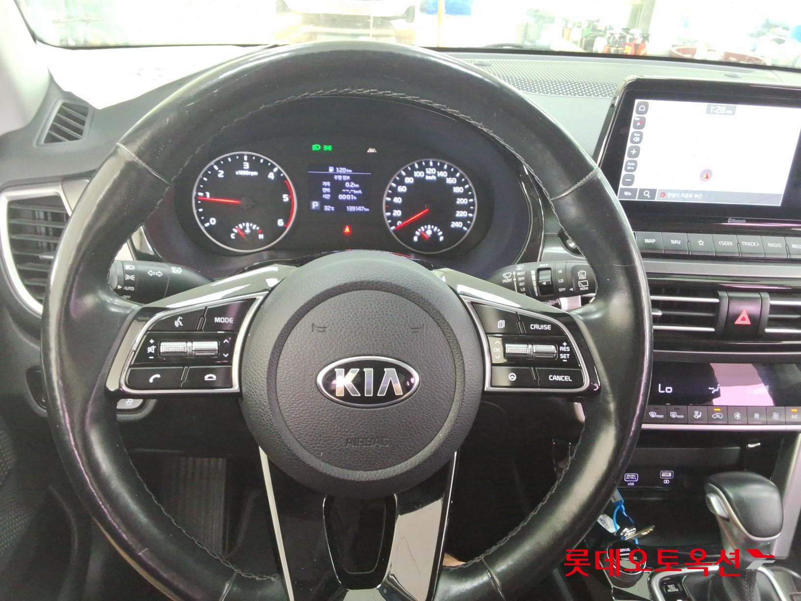 2021 - kia seltos
