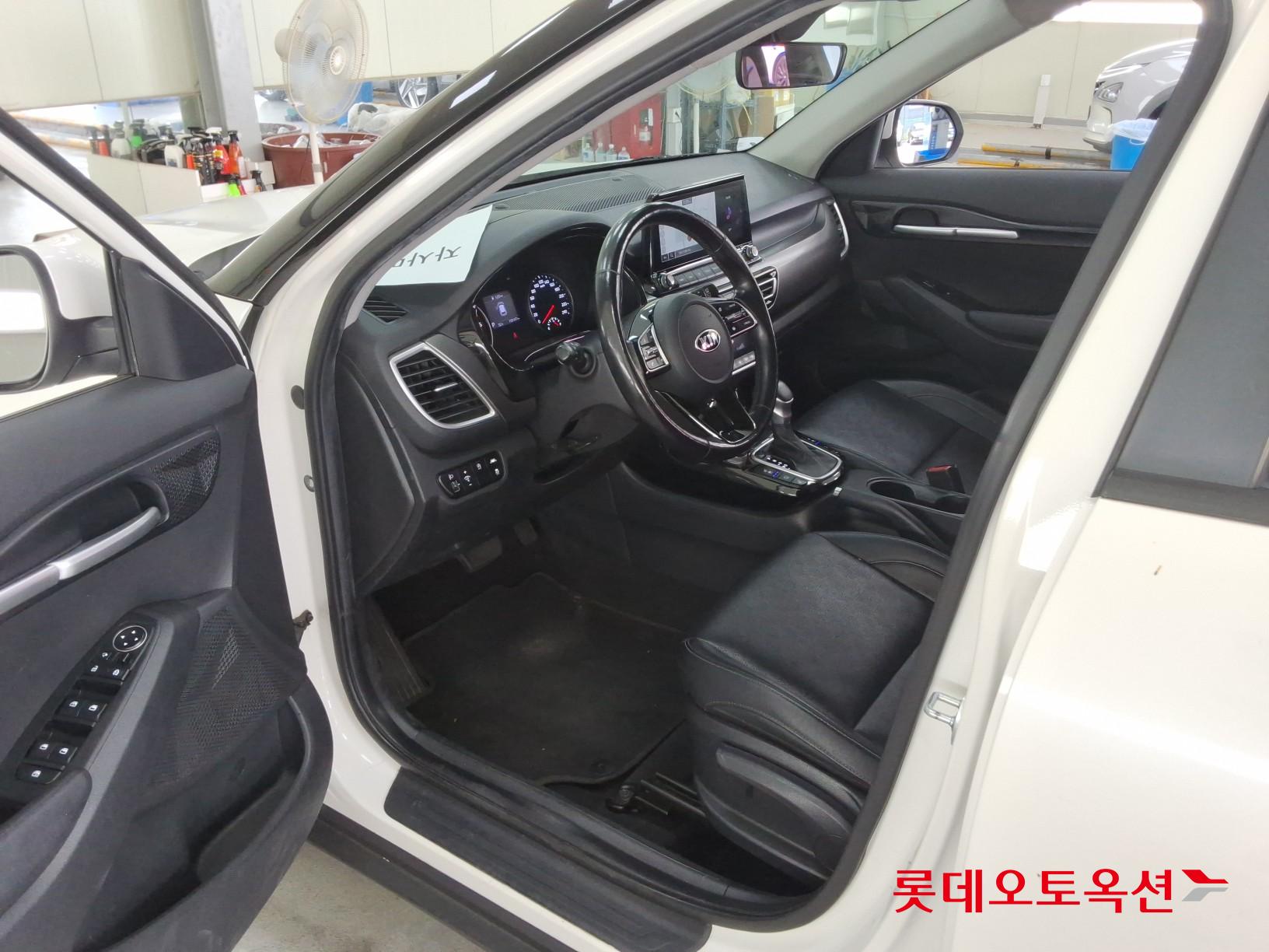 2021 - kia seltos