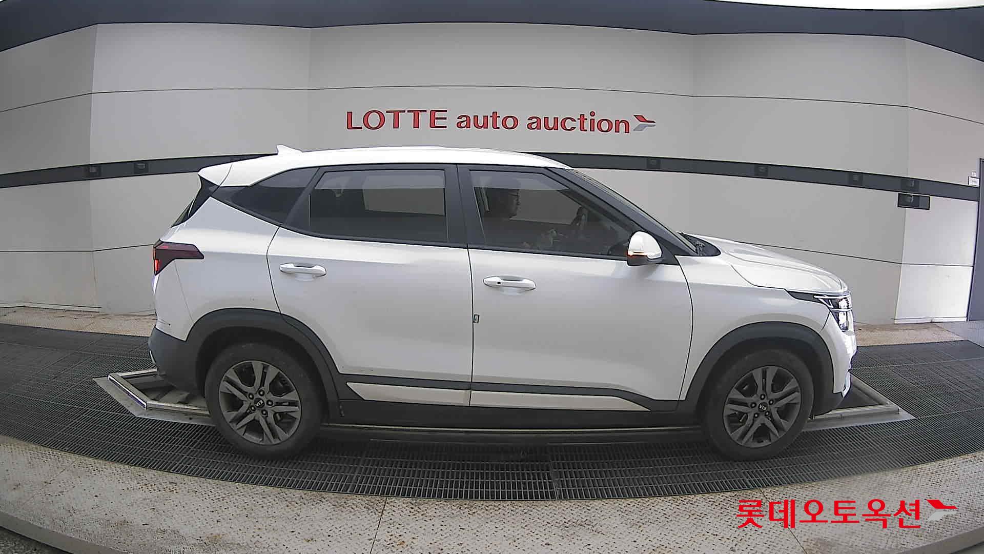 2022 - kia seltos
