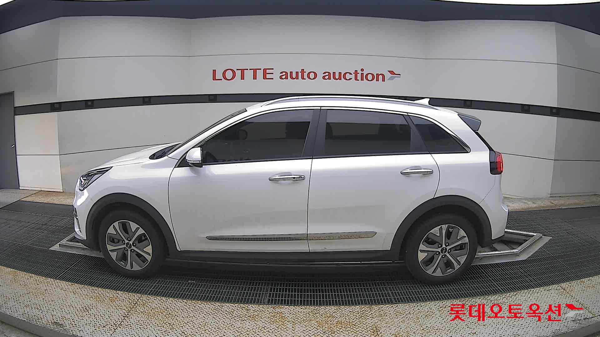 2022 - kia niro