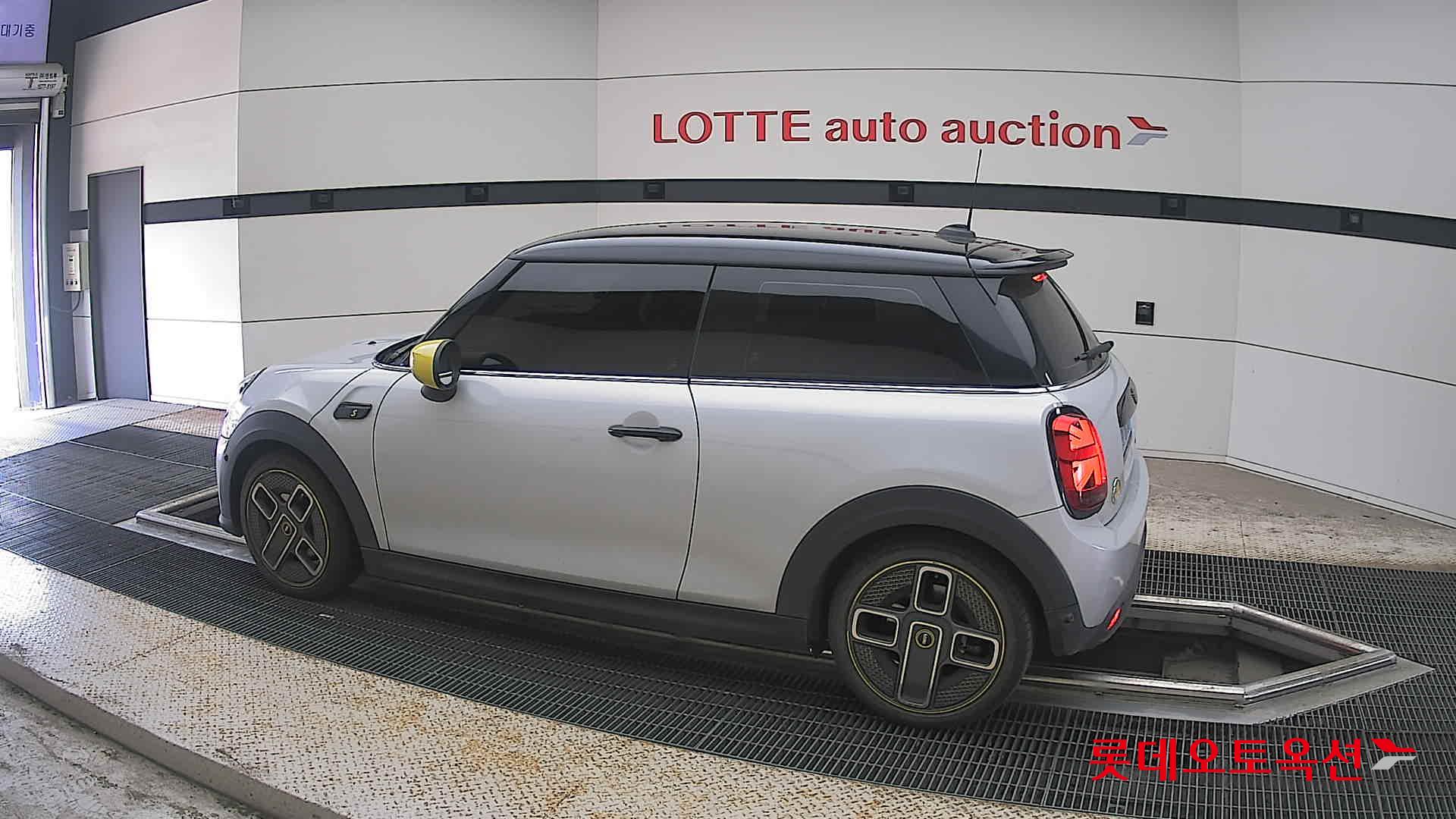 2022 - mini cooper