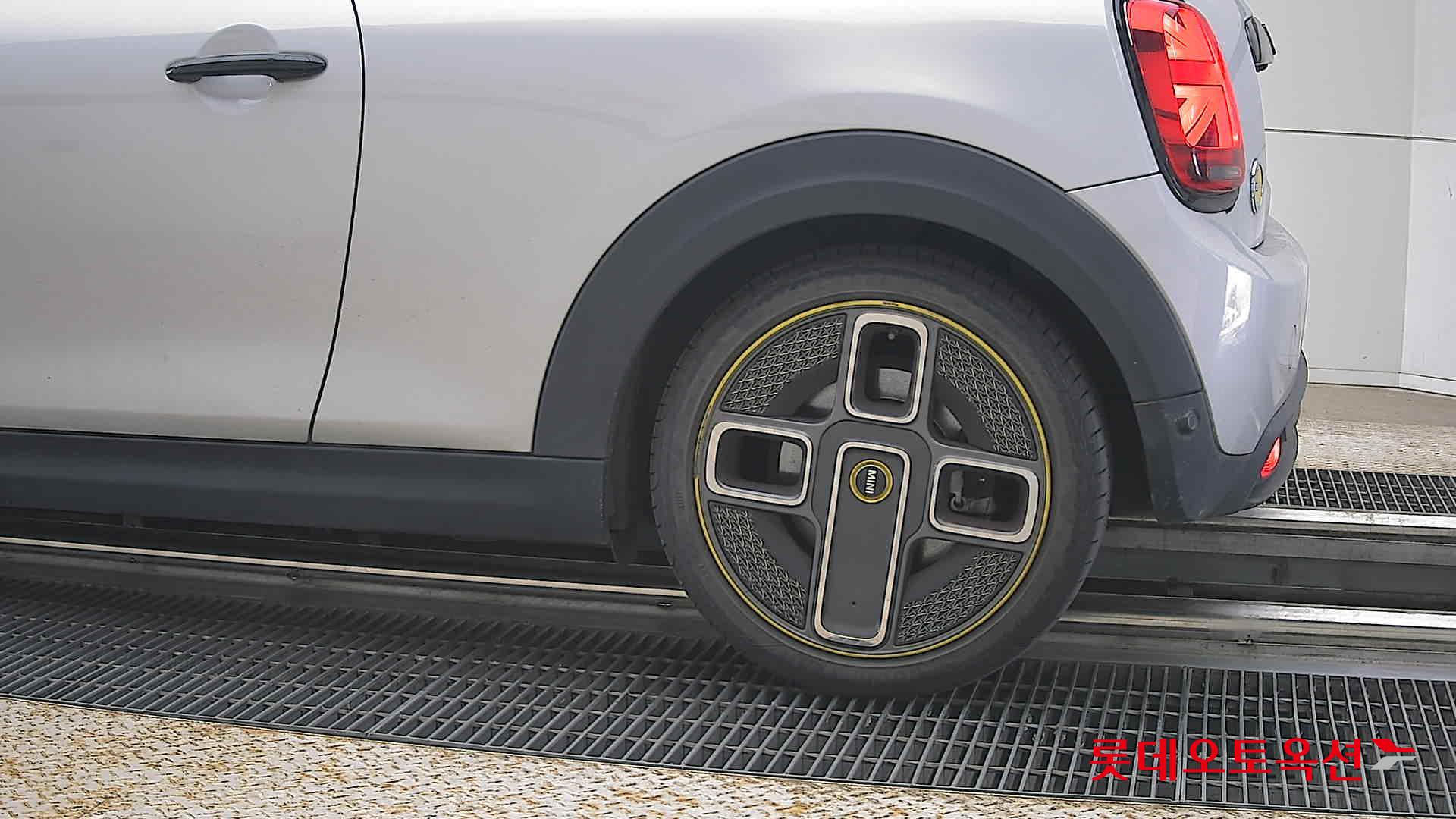 2022 - mini cooper