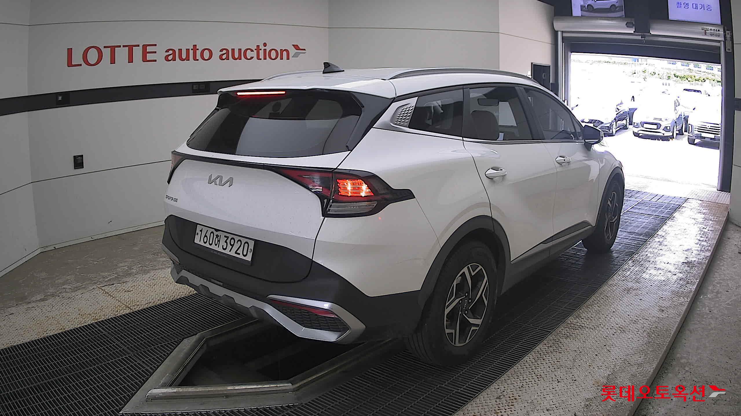 2022 - kia sportage