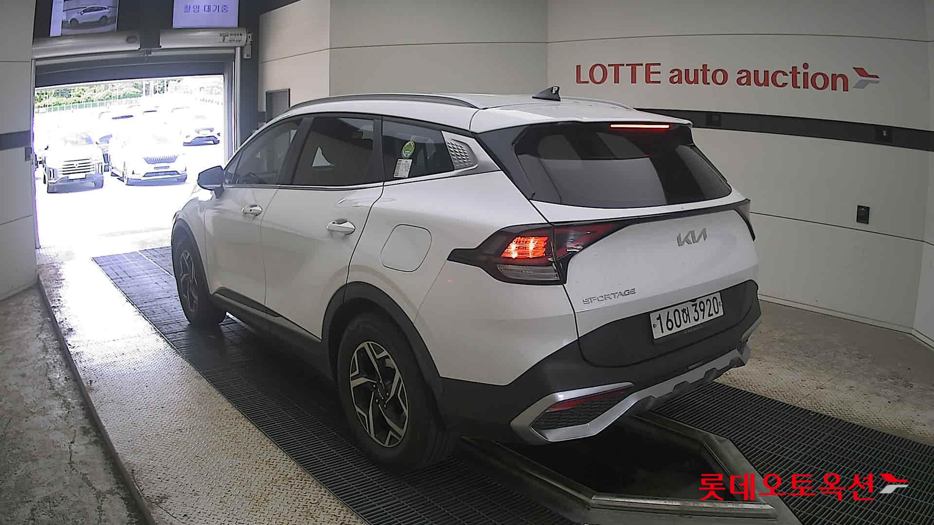 2022 - kia sportage