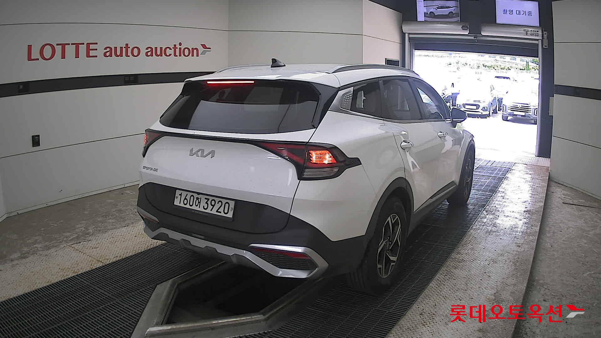2022 - kia sportage
