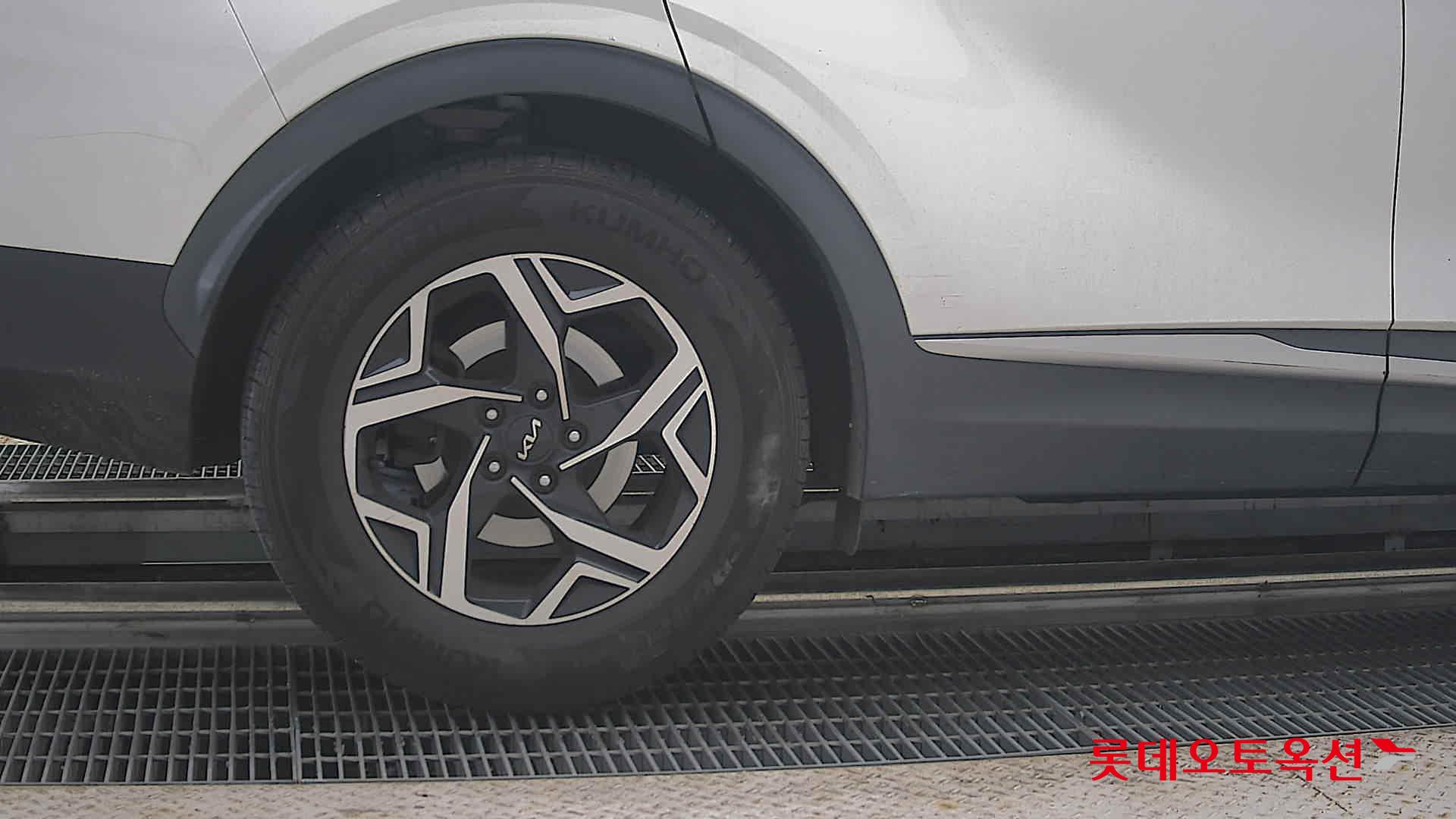 2022 - kia sportage