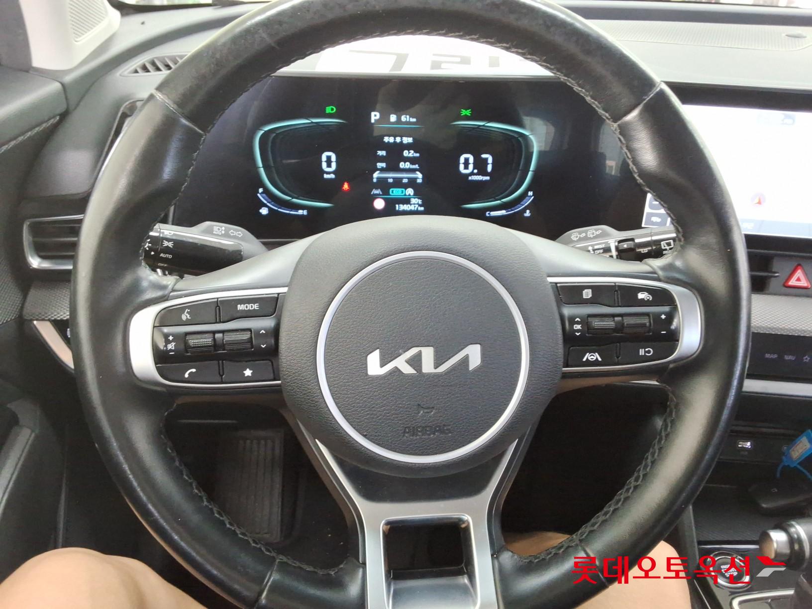 2022 - kia sportage