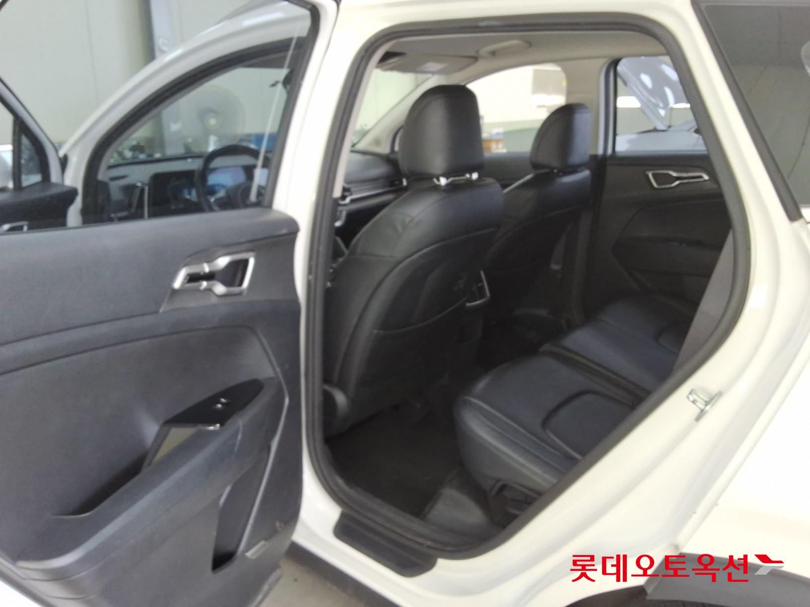 2022 - kia sportage