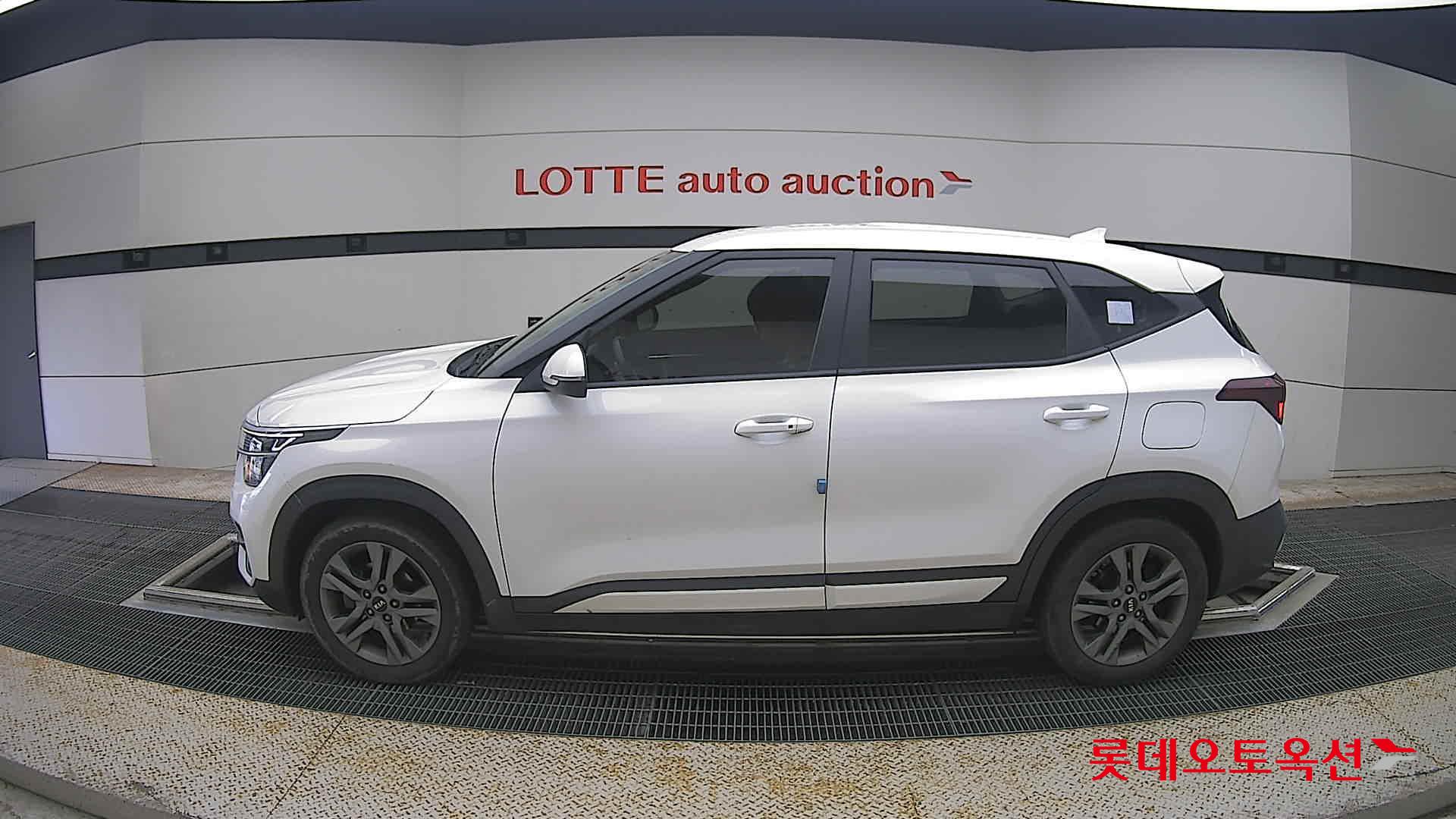 2022 - kia seltos
