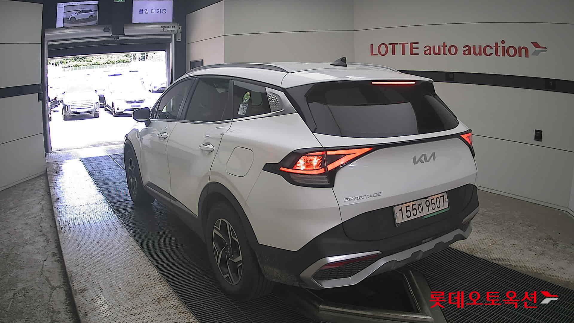 2022 - kia sportage
