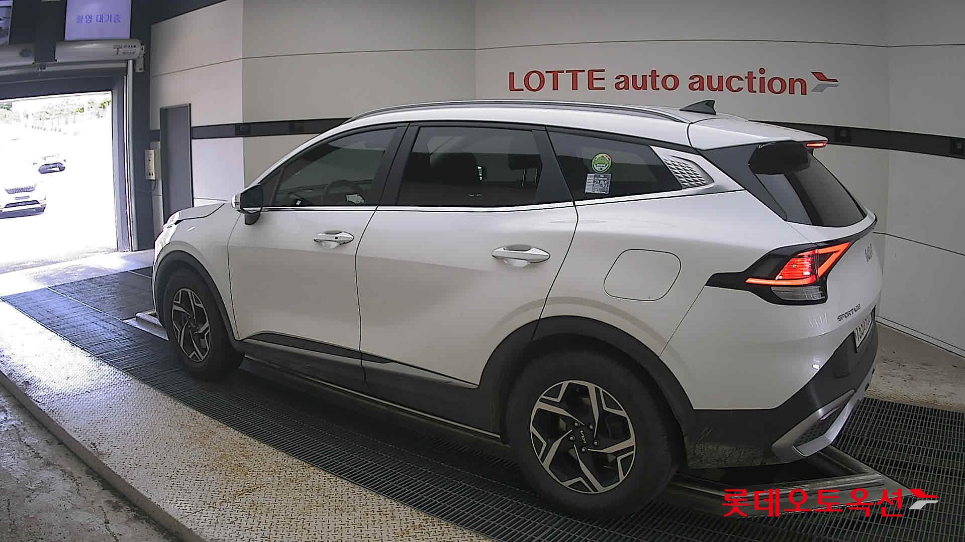 2022 - kia sportage