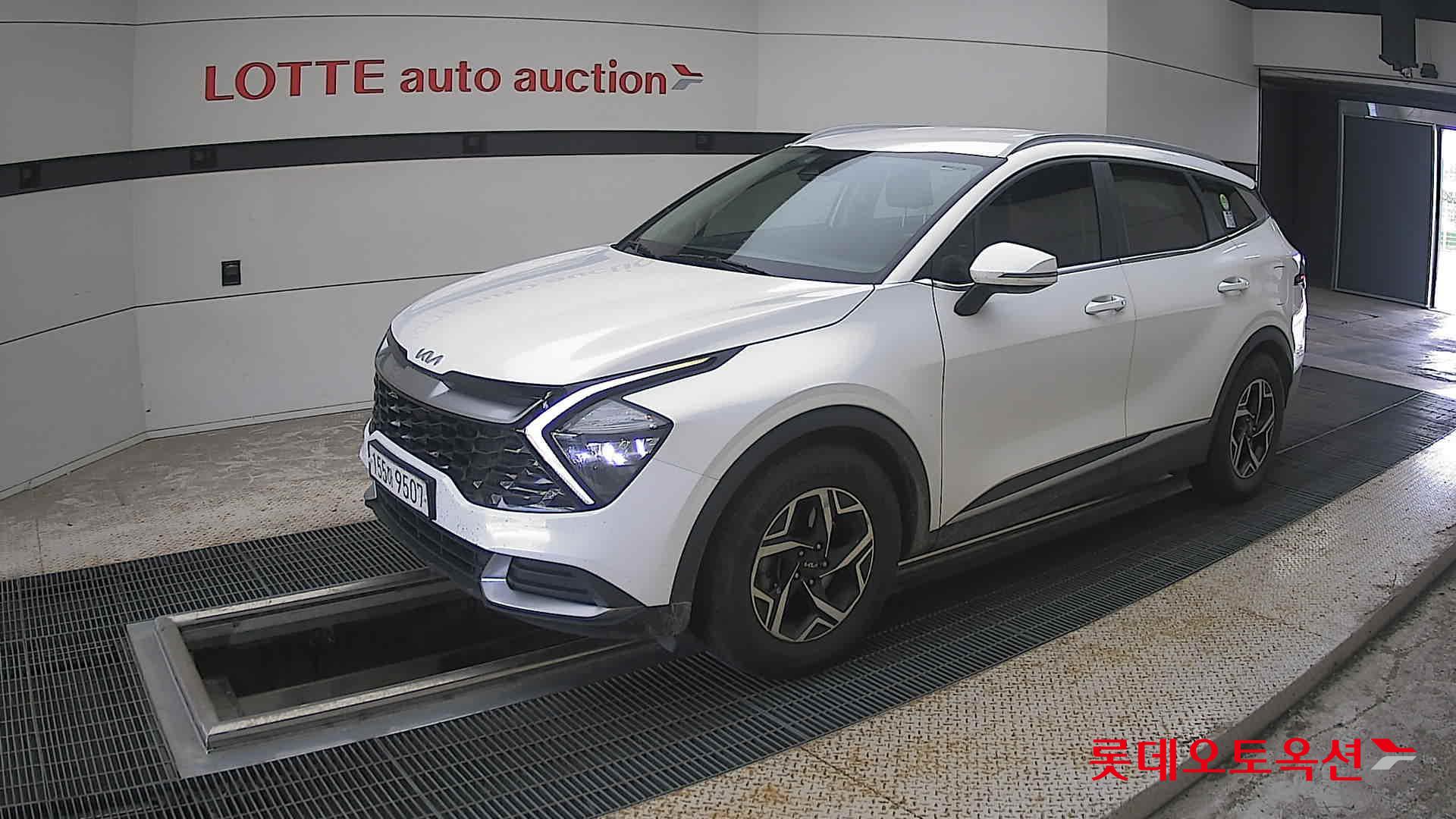 2022 - kia sportage