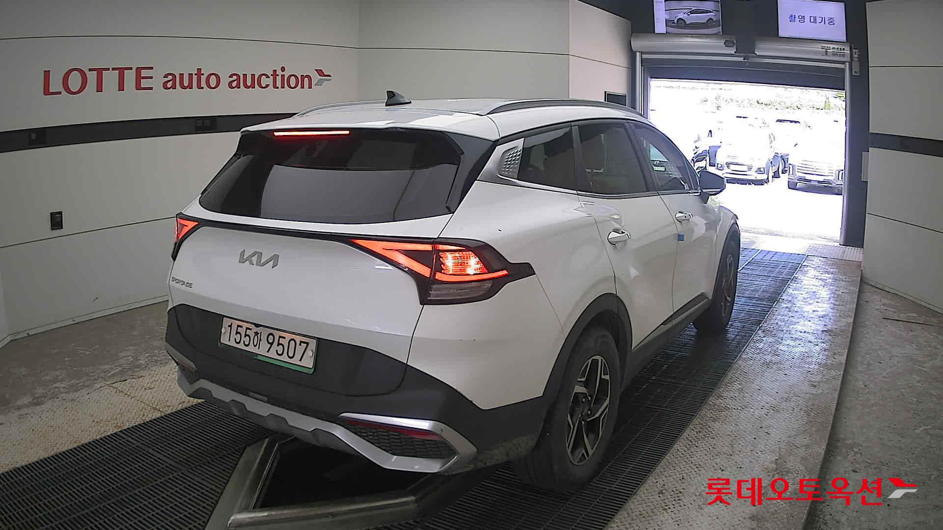 2022 - kia sportage