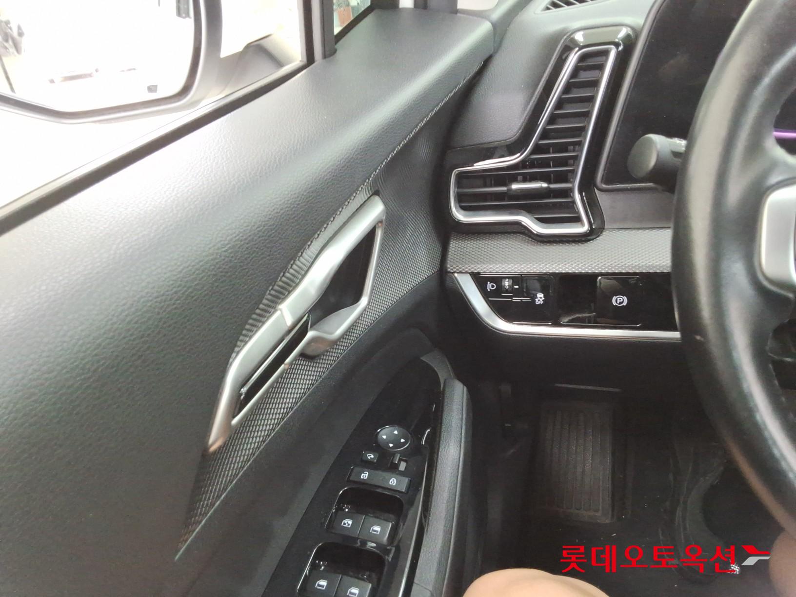 2022 - kia sportage