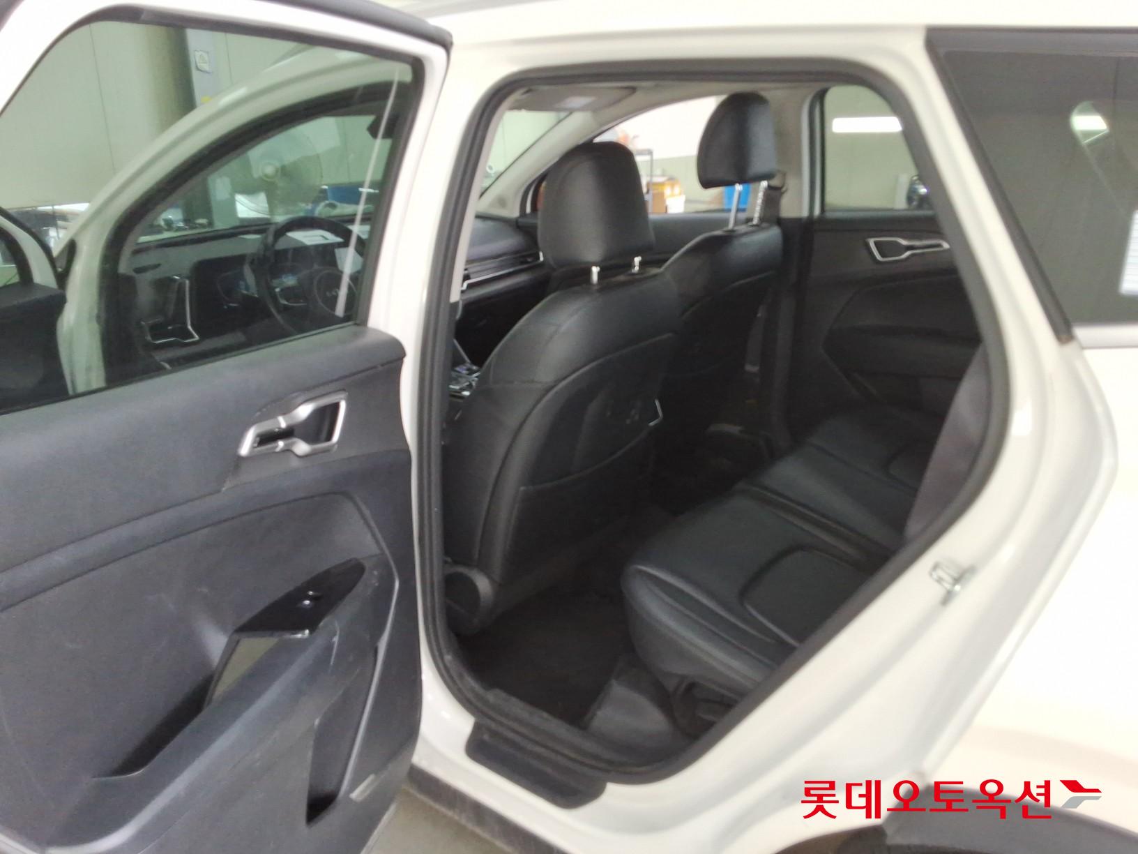 2022 - kia sportage