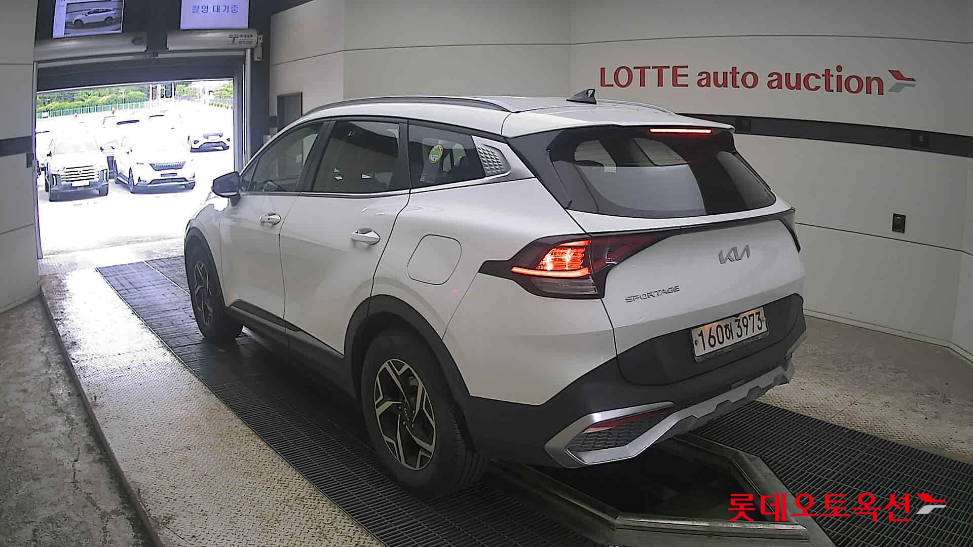 2022 - kia sportage