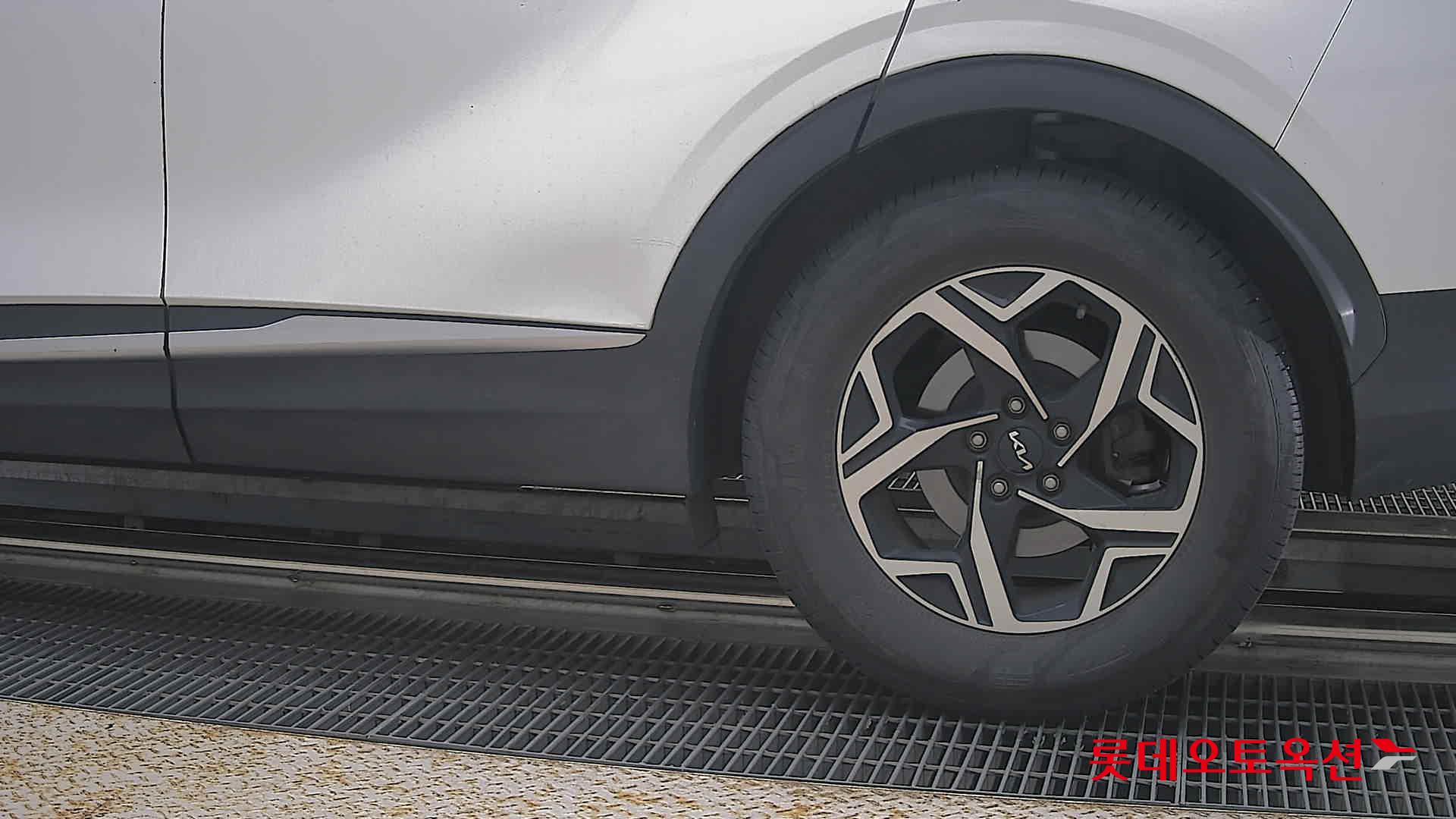 2022 - kia sportage