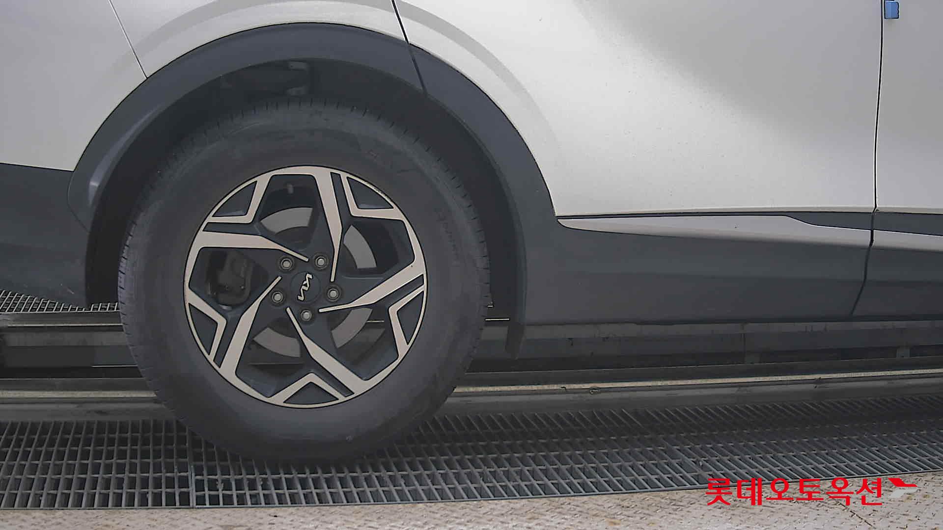 2022 - kia sportage
