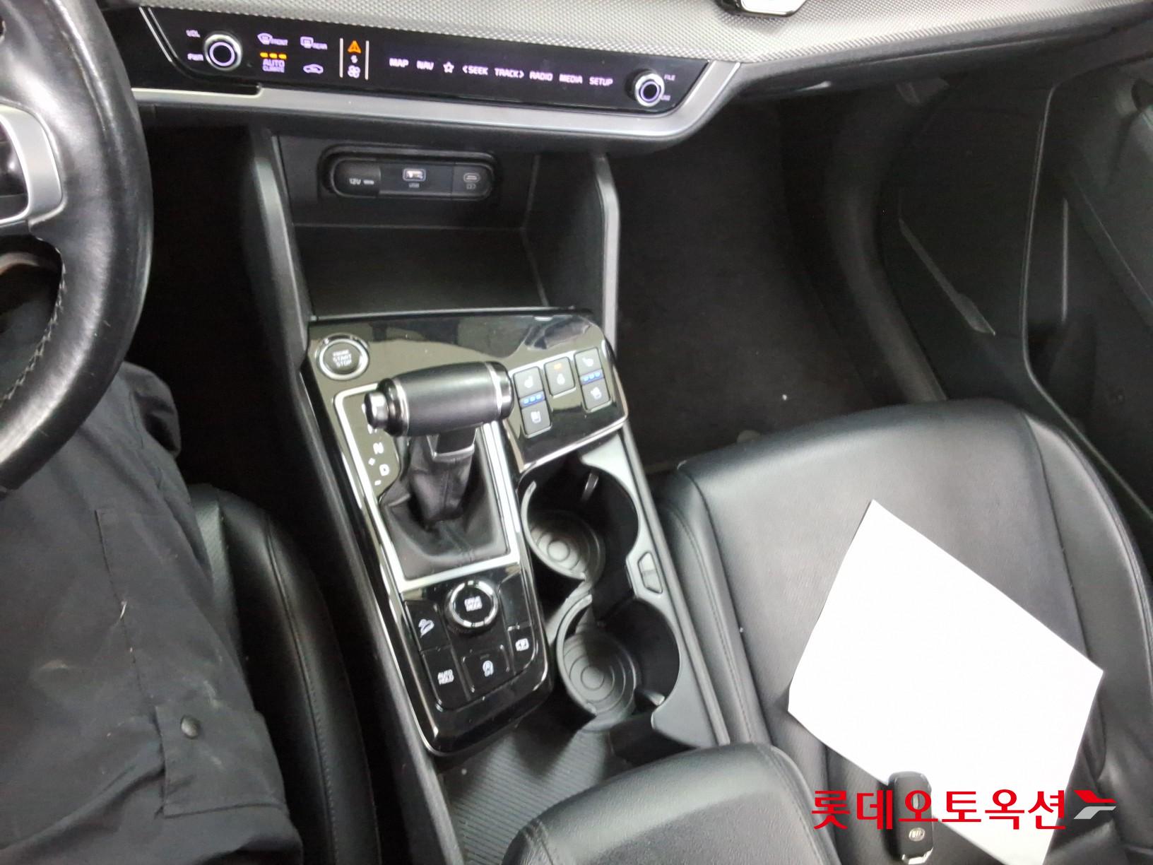 2022 - kia sportage