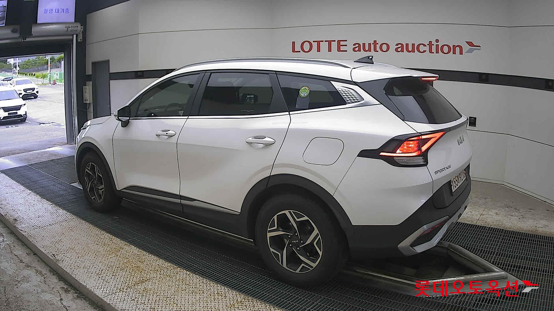 2022 - kia sportage