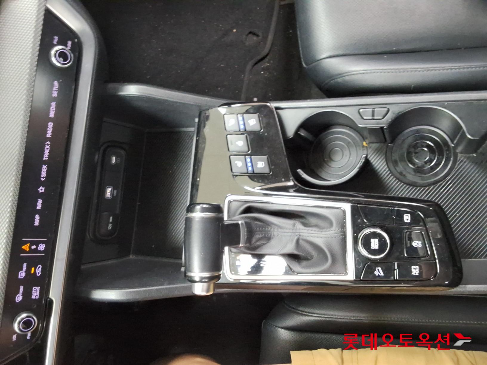 2022 - kia sportage