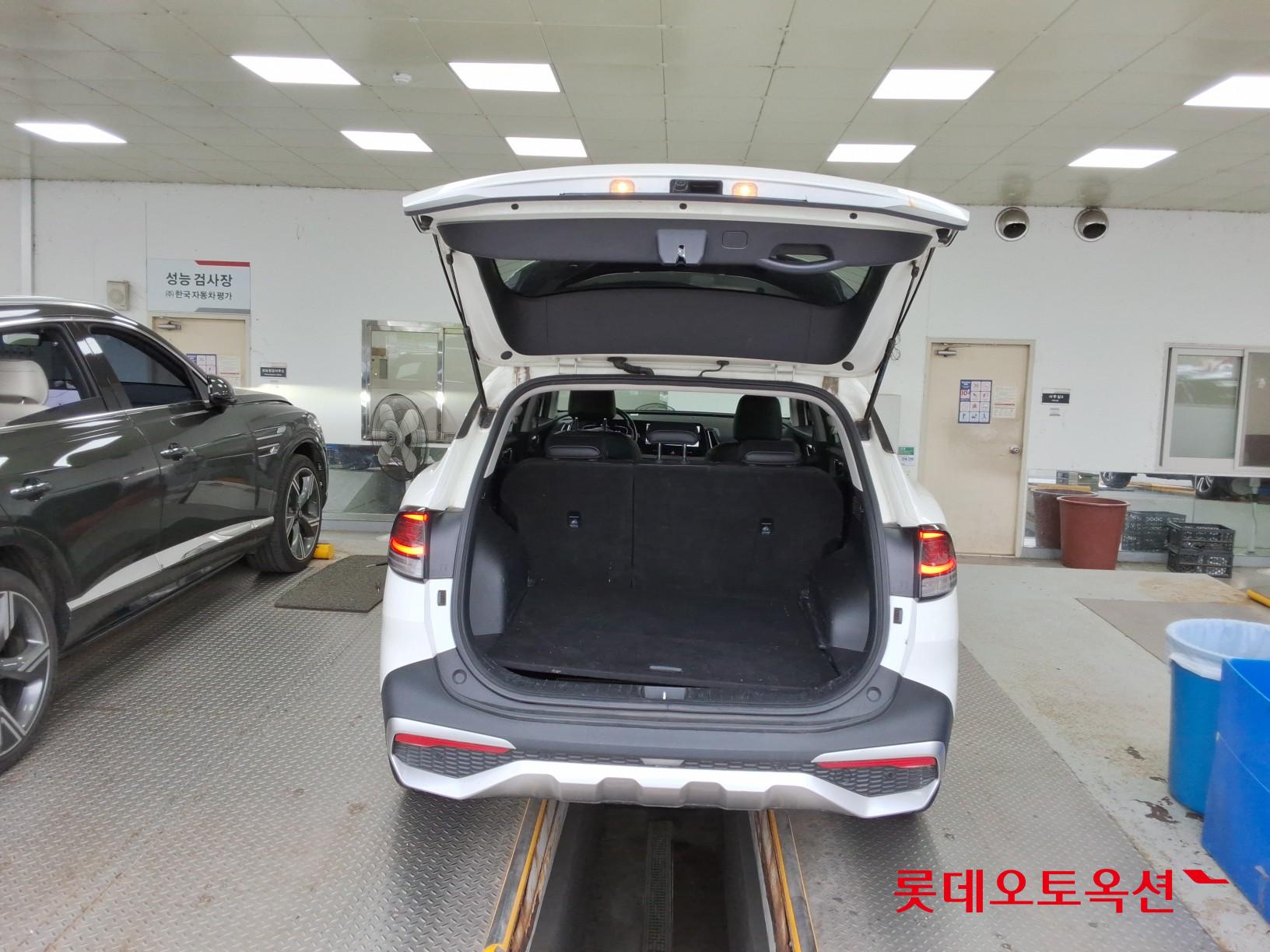 2022 - kia sportage