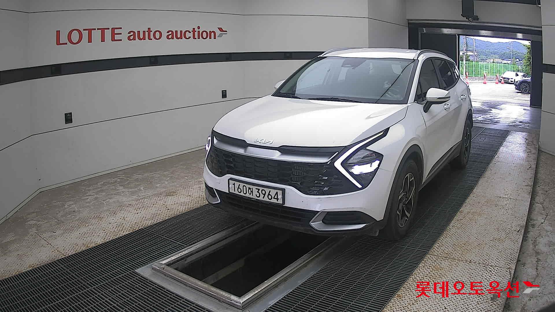 2022 - kia sportage