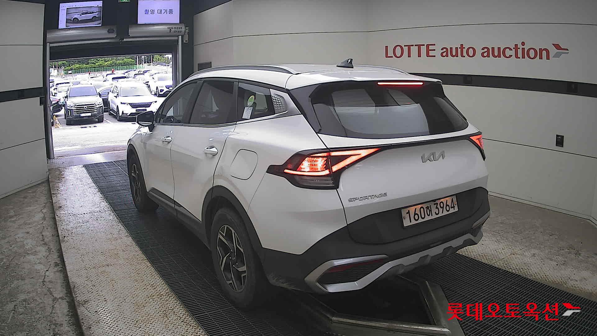 2022 - kia sportage
