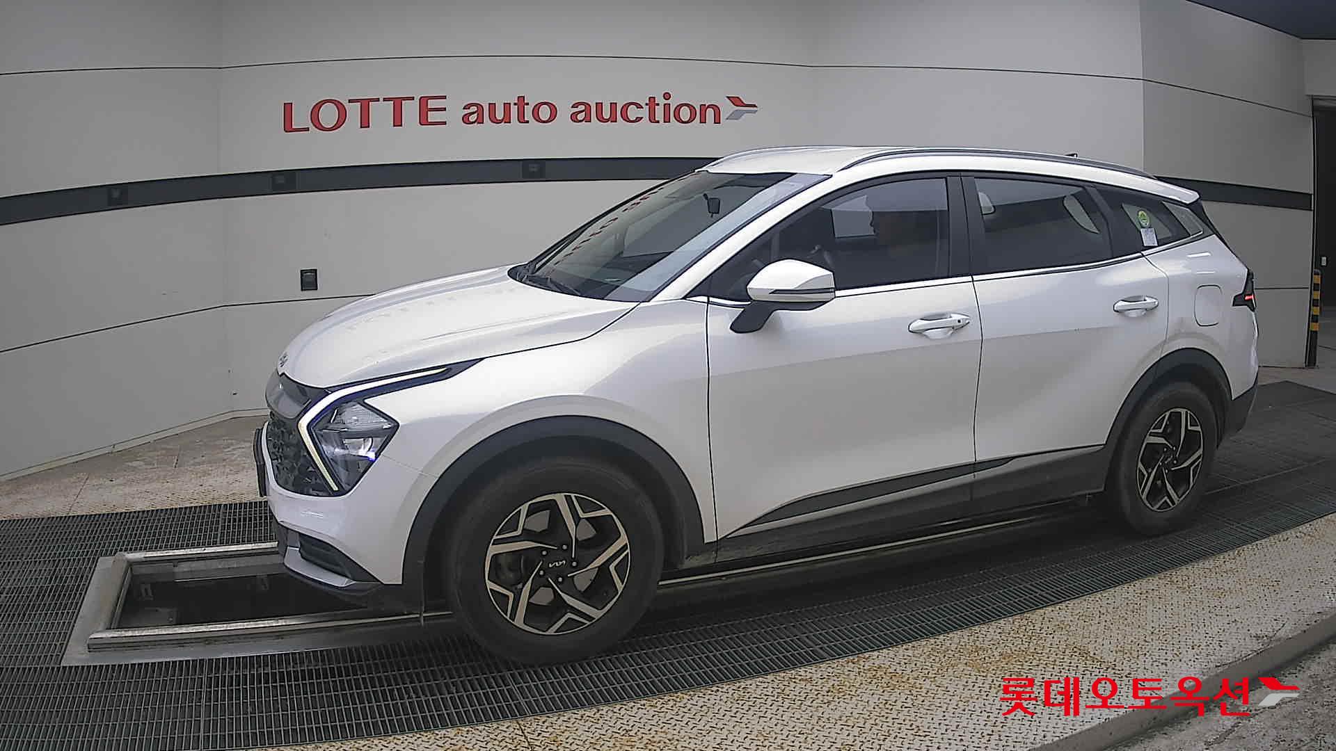2022 - kia sportage